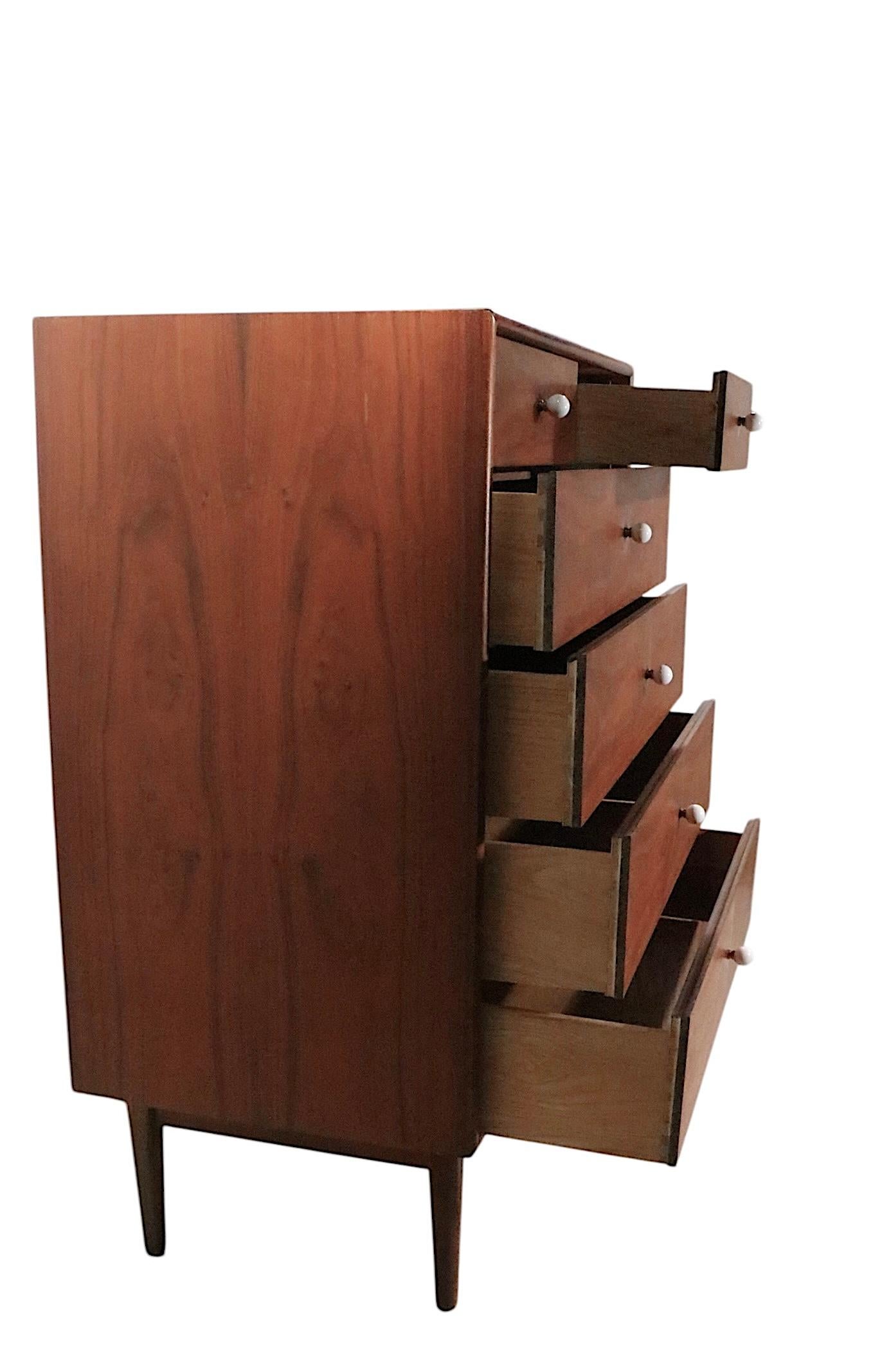 Mid-Century moderno Comò di metà secolo Drexel Declaration di Kipp Stewart e Stewart MacDougall in vendita