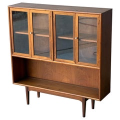 Mid-Century Drexel Declaration Nussbaum Bücherregal