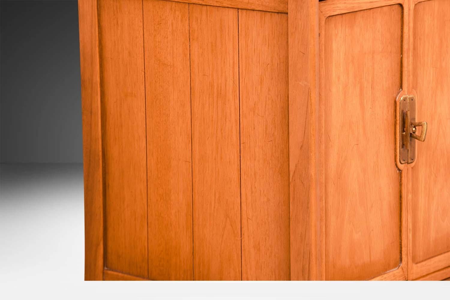 Mid-Century Drexel Dresser Gentleman’s Chest Meridian Collection im Angebot 3