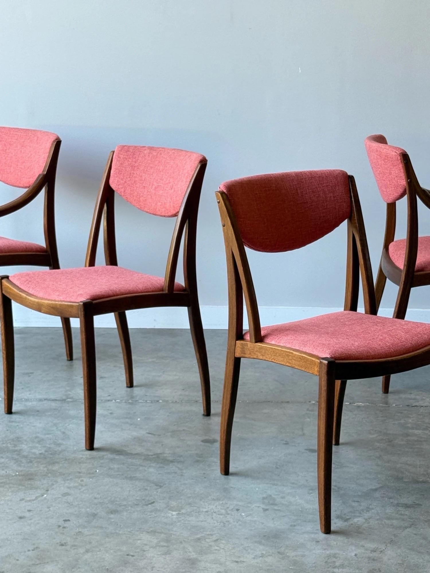 Mid-Century Modern Chaises de salle à manger du milieu du siècle Drexel Parallele by Barney Flagg - Ensemble de quatre en vente