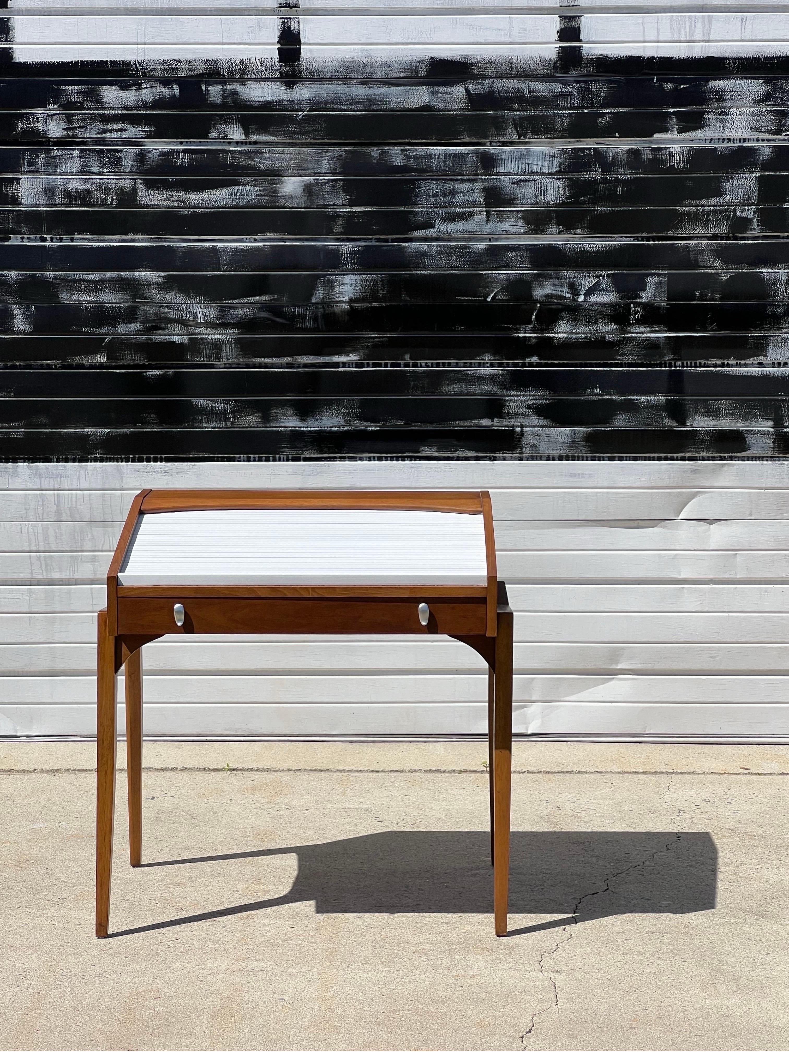 Mid-Century Drexel Profile Desk by John Van Koert In Good Condition In Raleigh, NC