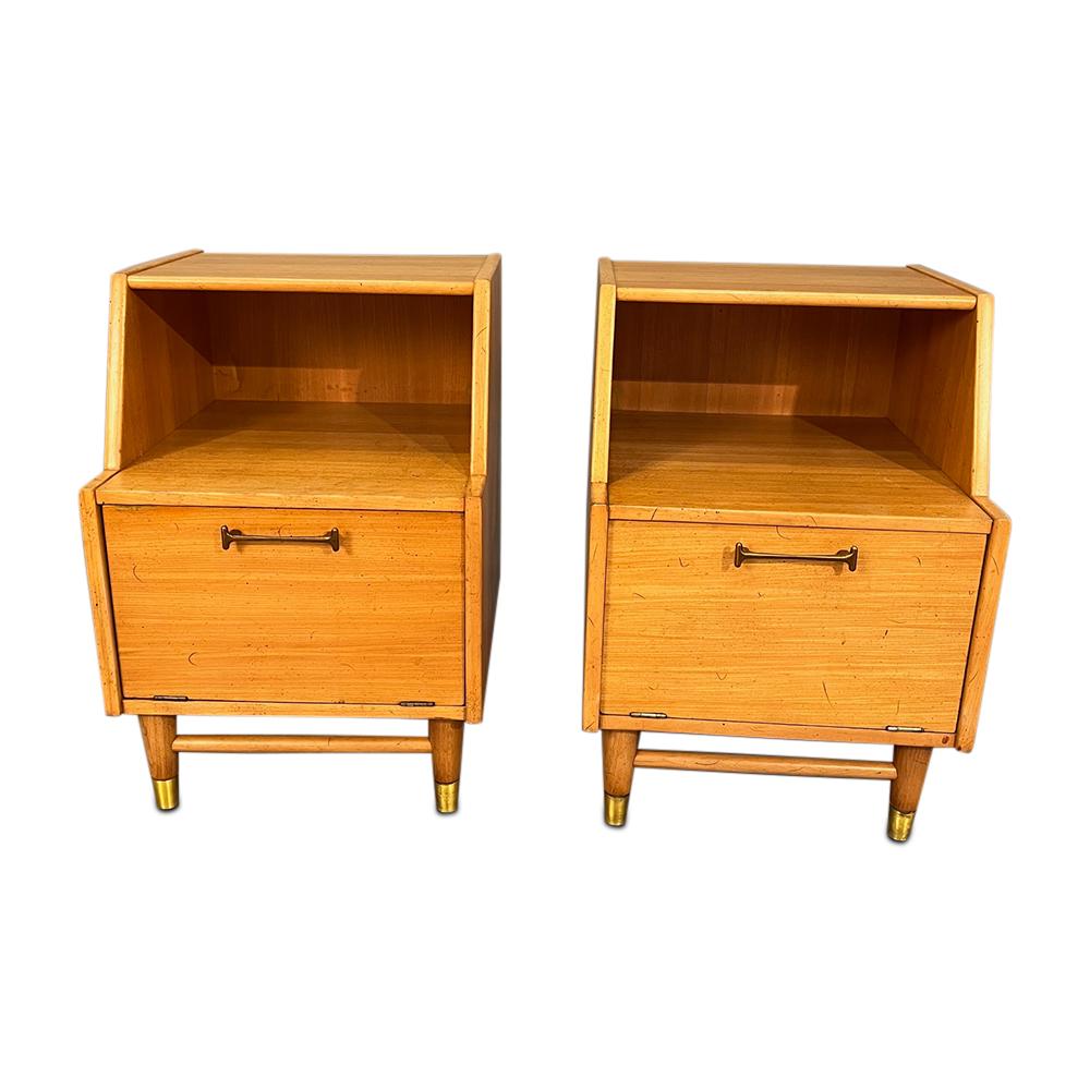 Mid-Century Drexler Nightstands with Open Storage and Shelving, 'Pair' 1