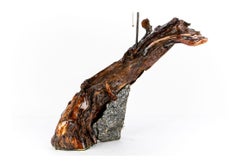 Lámpara de madera de deriva y piedra de mediados de siglo