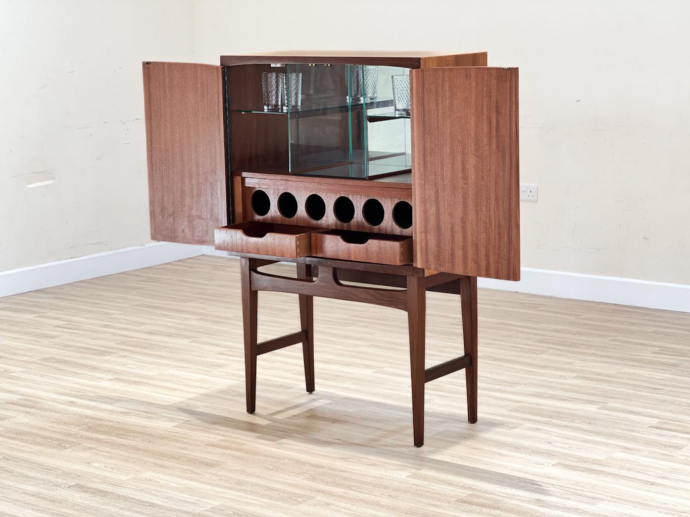 Mid-Century Drinks Cabinet In Excellent Condition In Buxton, GB