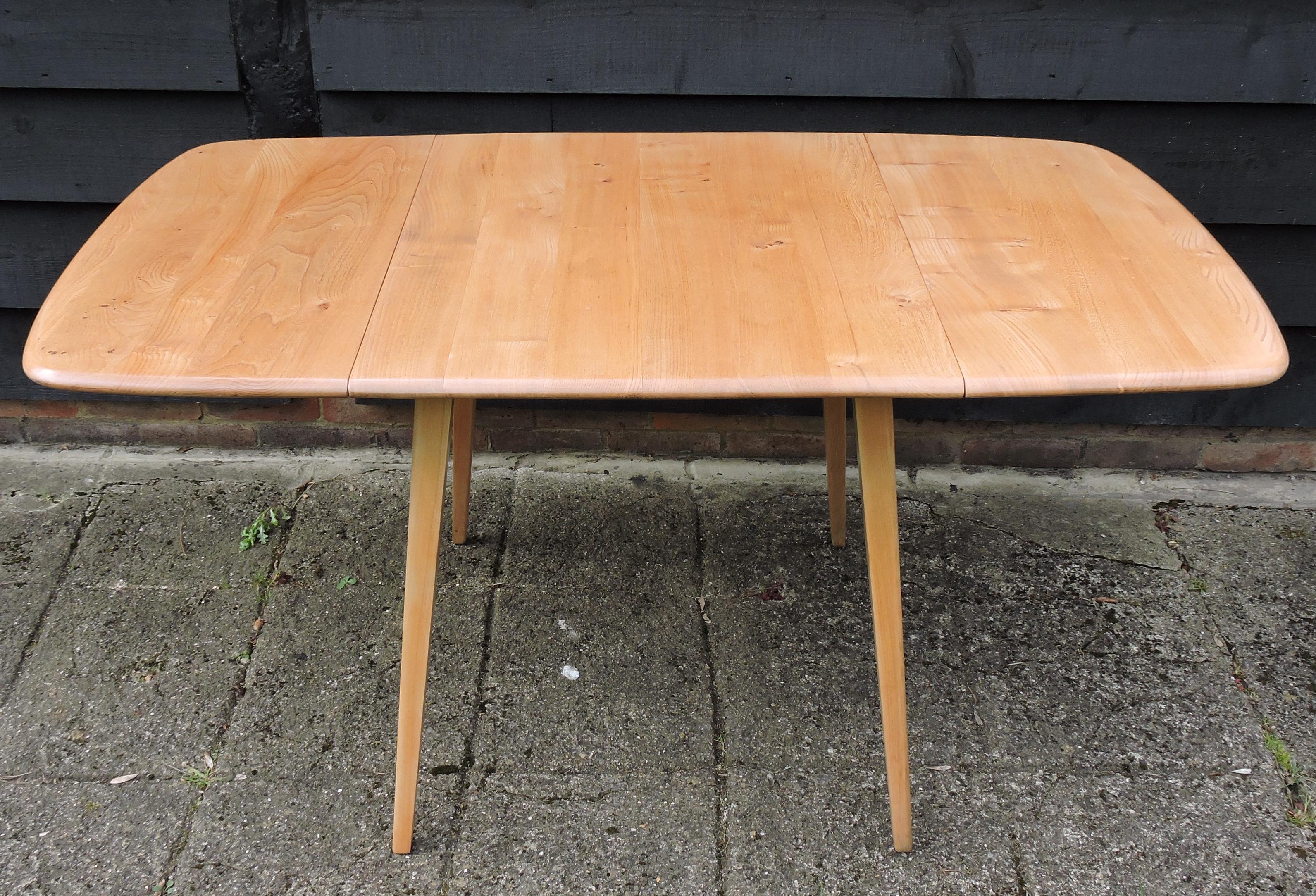 Elm Midcentury Drop-Leaf Dining Table by Lucian Ercolani for Ercol, 1960s