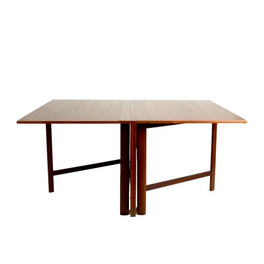 Mid century Drop Leaf Extension Maria Dining Table in Teak by Bruno Mathsson In Good Condition In BROOKLYN, NY