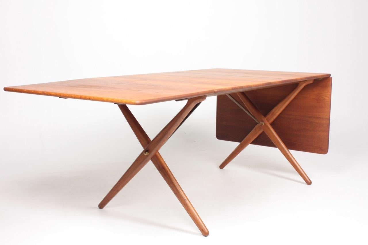 Midcentury Drop-Leaf Table in Solid Oak Model AT-309 by Hans Wegner, 1950 1