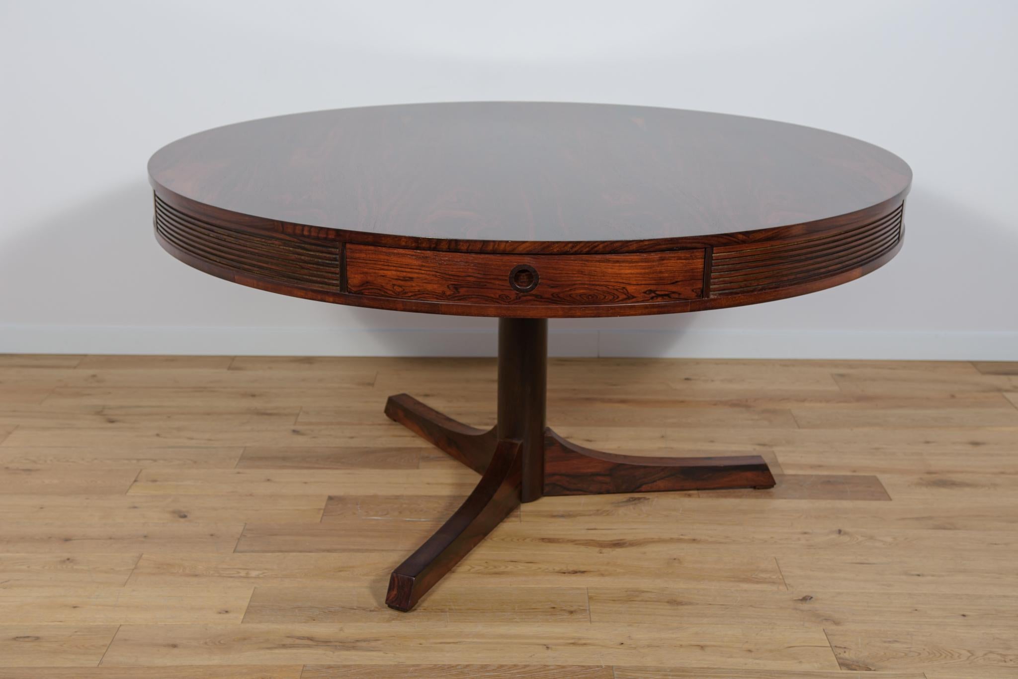 Mid Century Drum Dining Table  by Robert Heritage for Archie Shine, Great Britai In Excellent Condition For Sale In GNIEZNO, 30