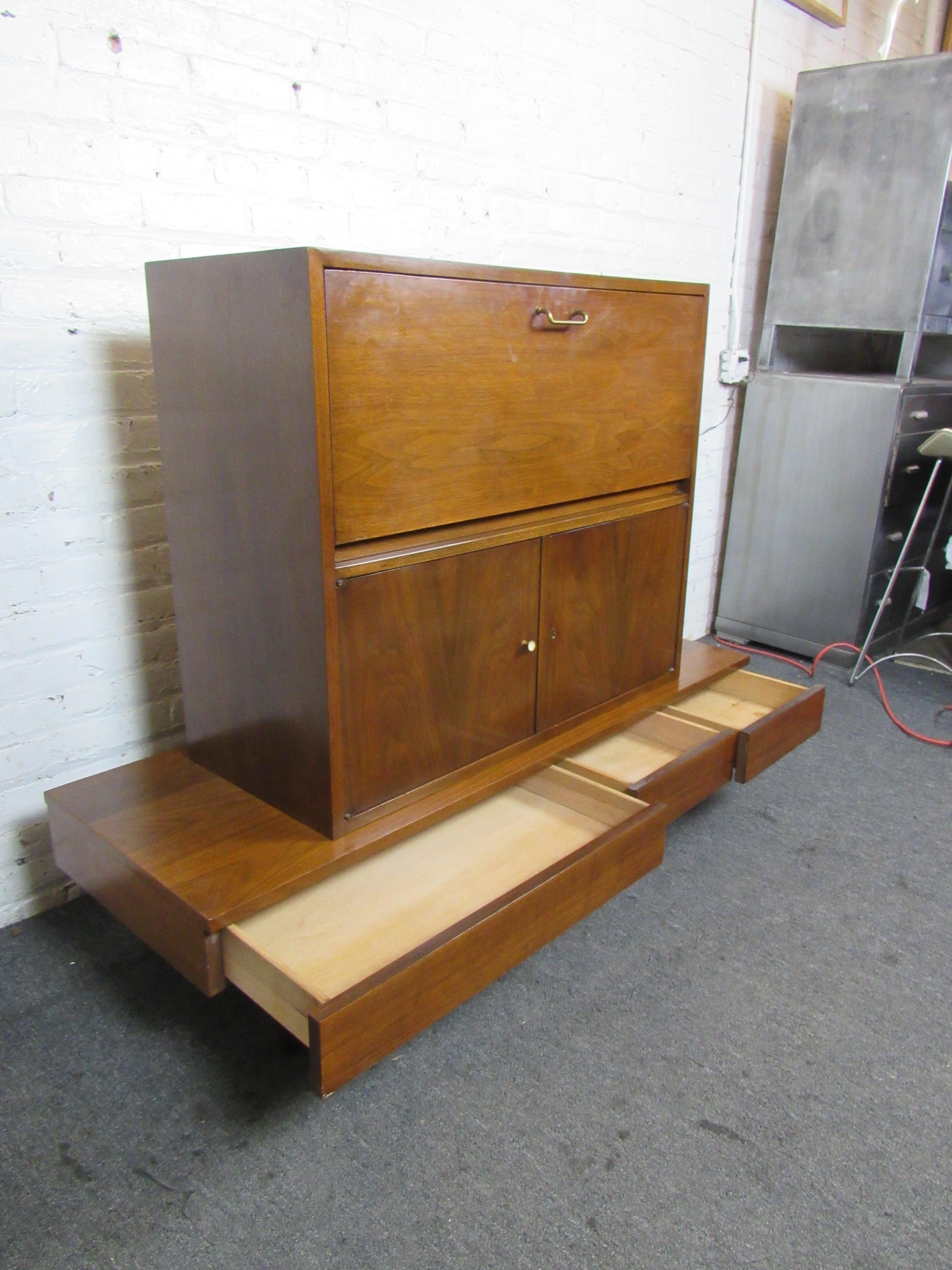 Mid-Century Dry Bar Cabinet by Martinsville 1