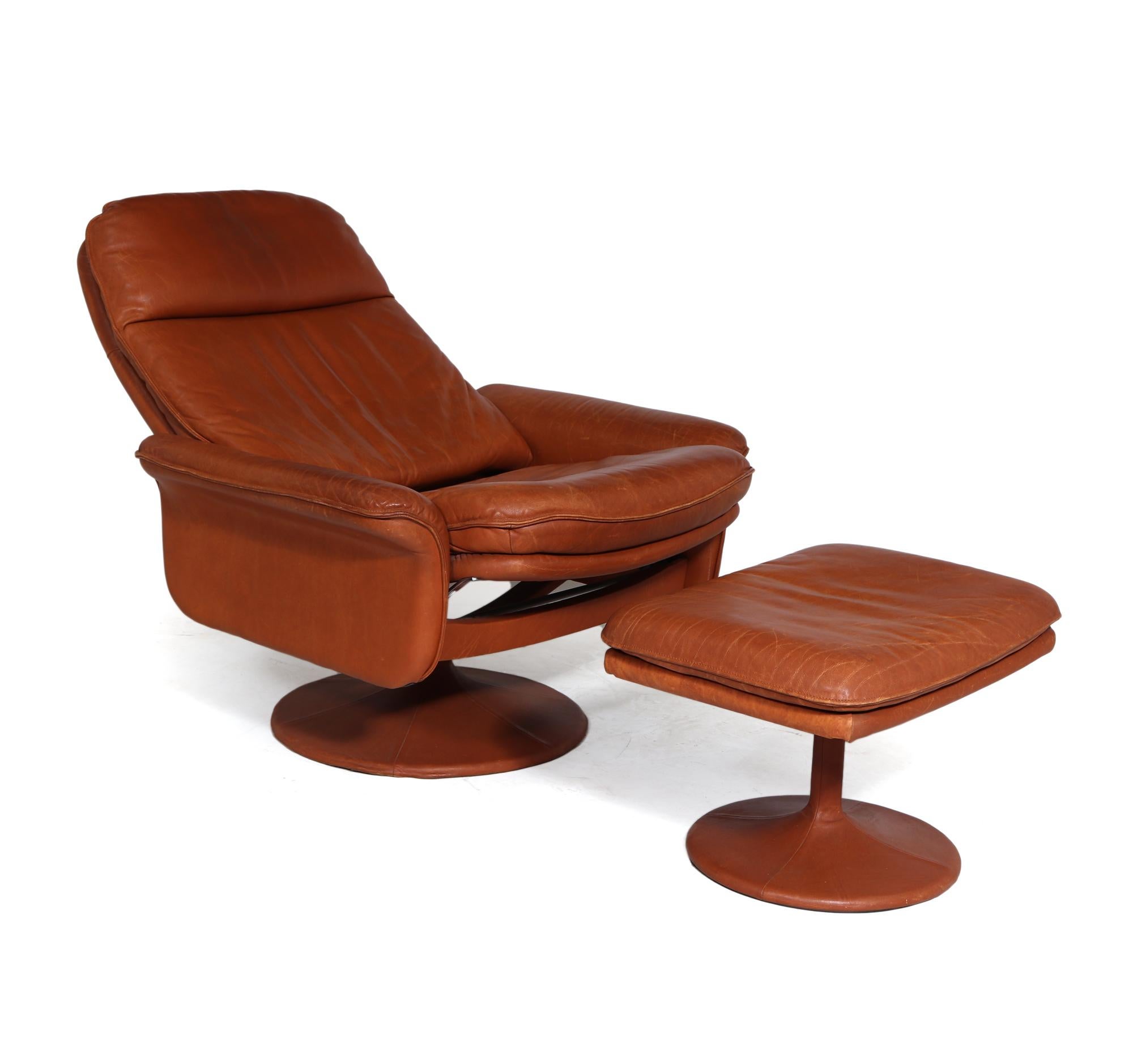 Midcentury Ds50 Reclining Swivel Chair and Stool by De Sede 7