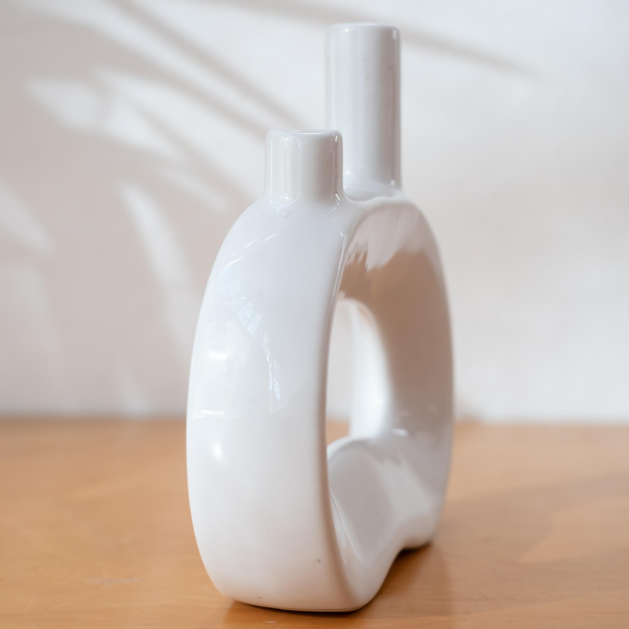 Mid Century Dual Neck White Ceramic Ikebana Vase Sculpture, Japan 1960 For Sale 1
