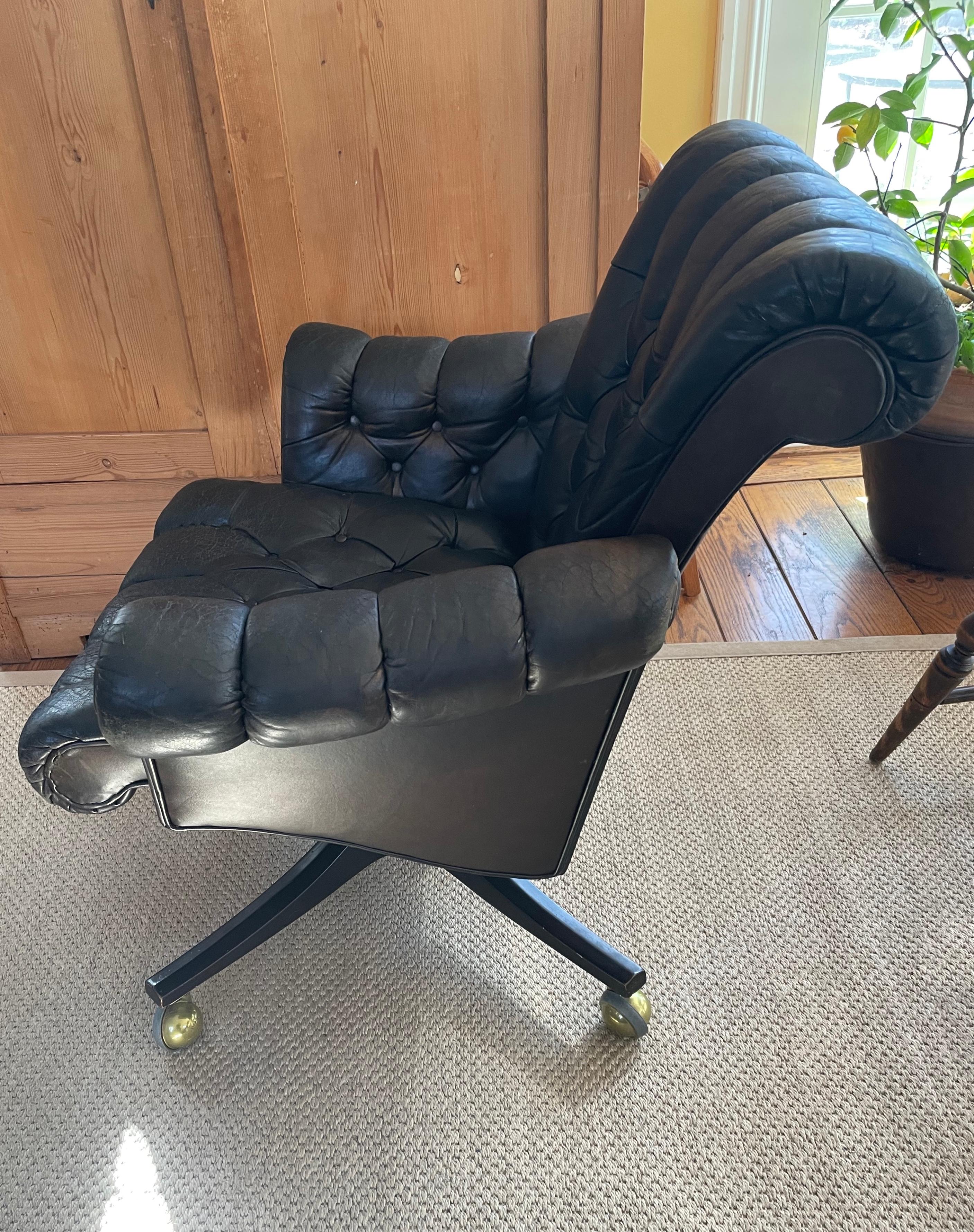 Mid-Century Dunbar Black Tufted Leather Chair In Good Condition In New York, NY