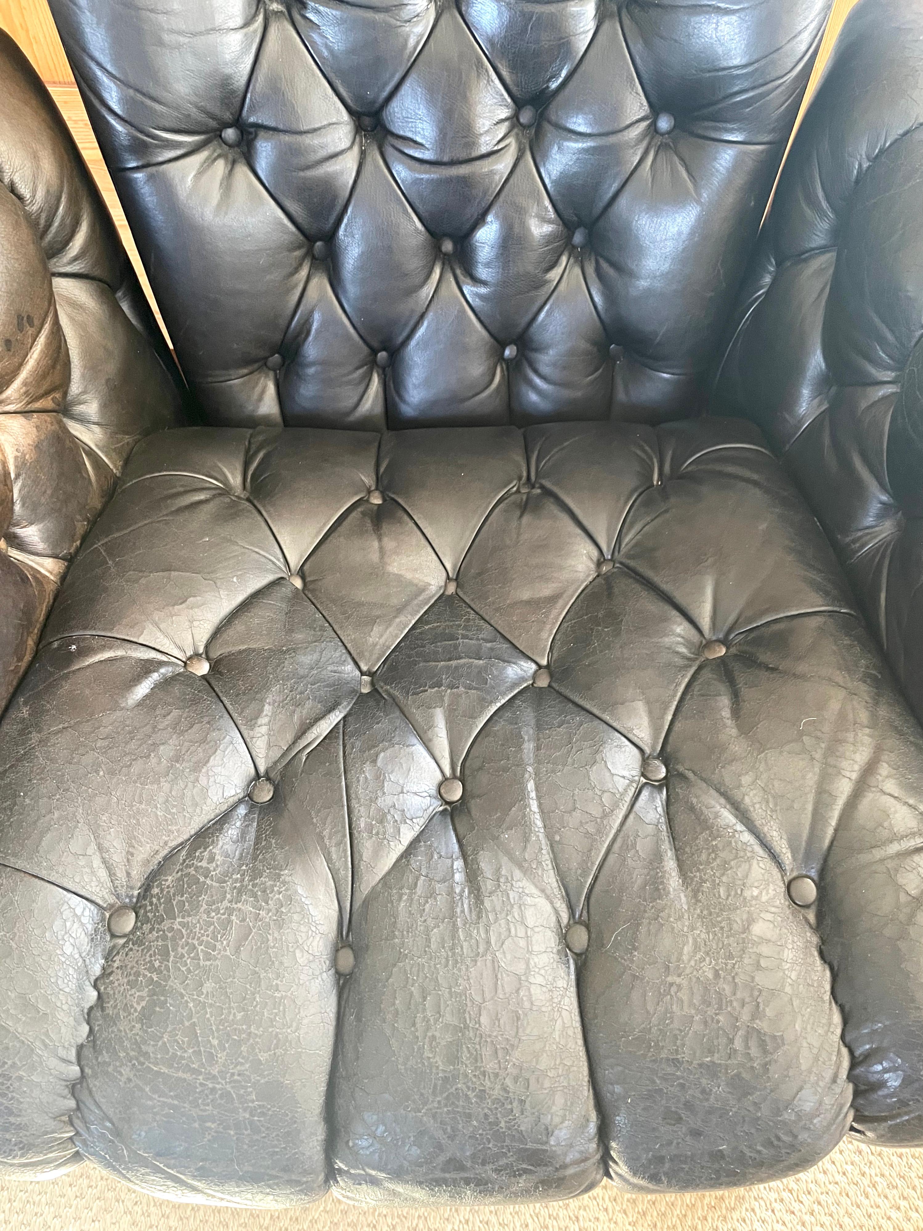 Mid-Century Dunbar Black Tufted Leather Chair 1