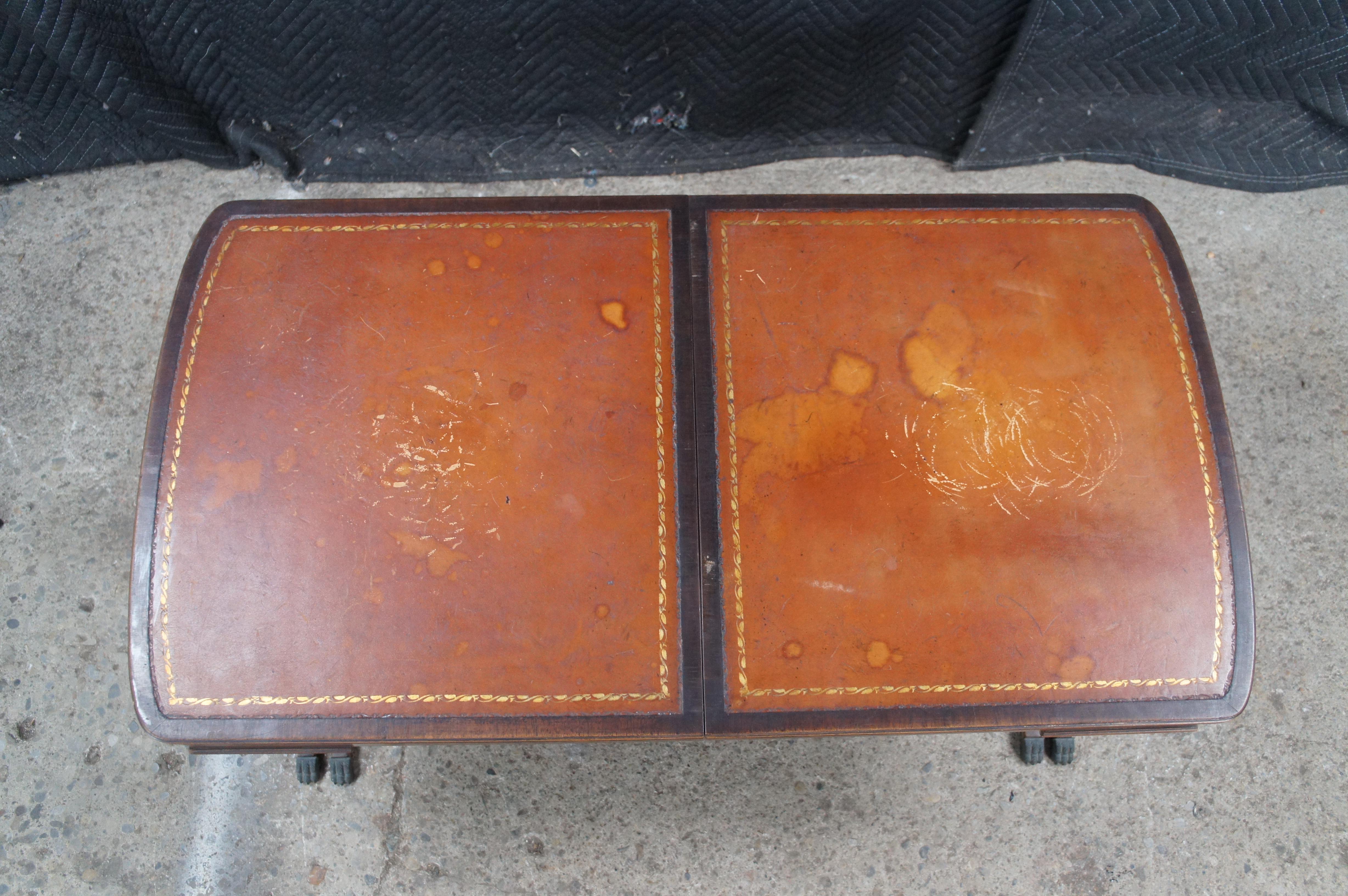 Américain Mid Century Duncan Phyfe Mahogany Tooled Leather Extendable Coffee Table 40-64