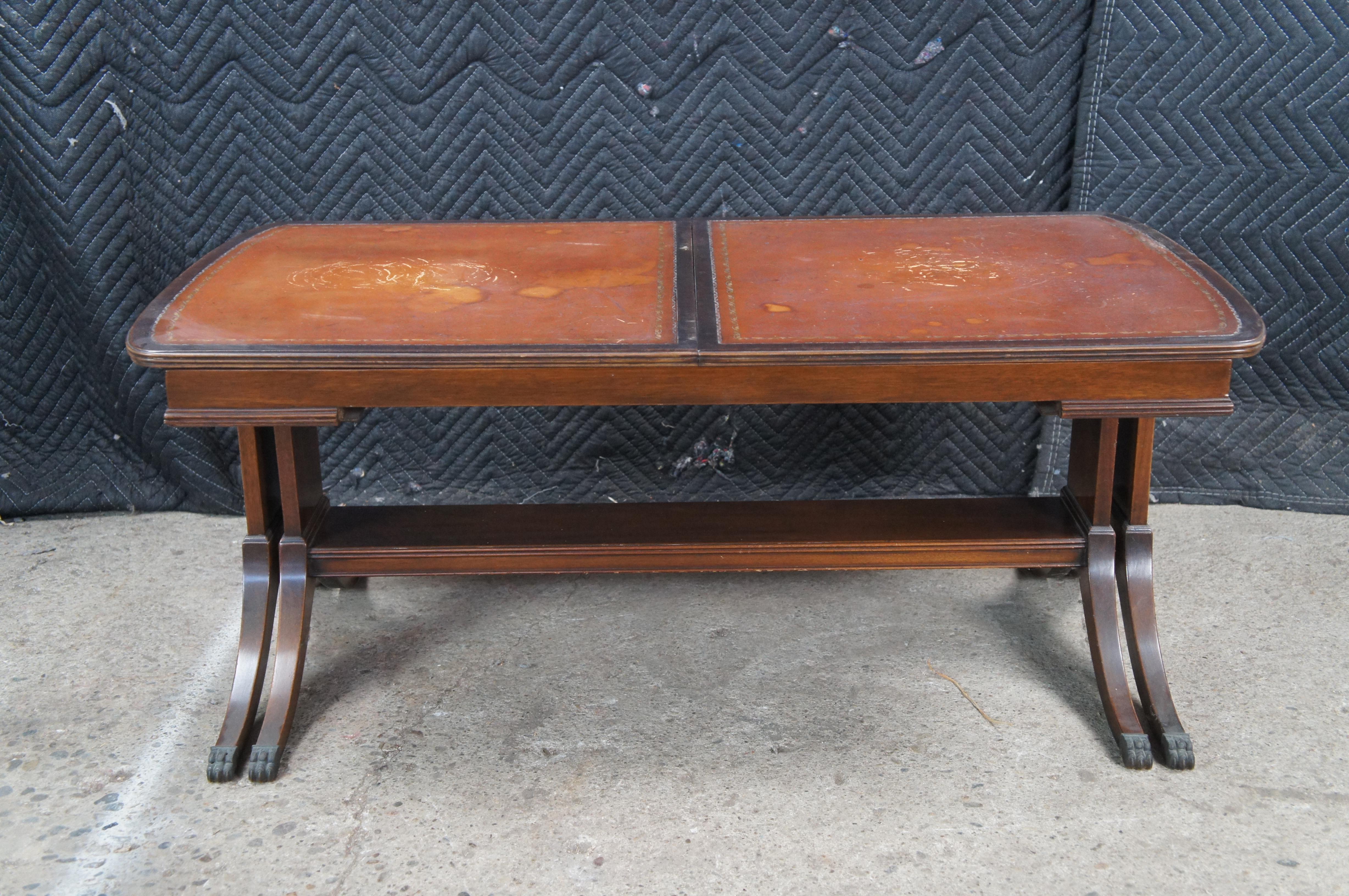 20ième siècle Mid Century Duncan Phyfe Mahogany Tooled Leather Extendable Coffee Table 40-64