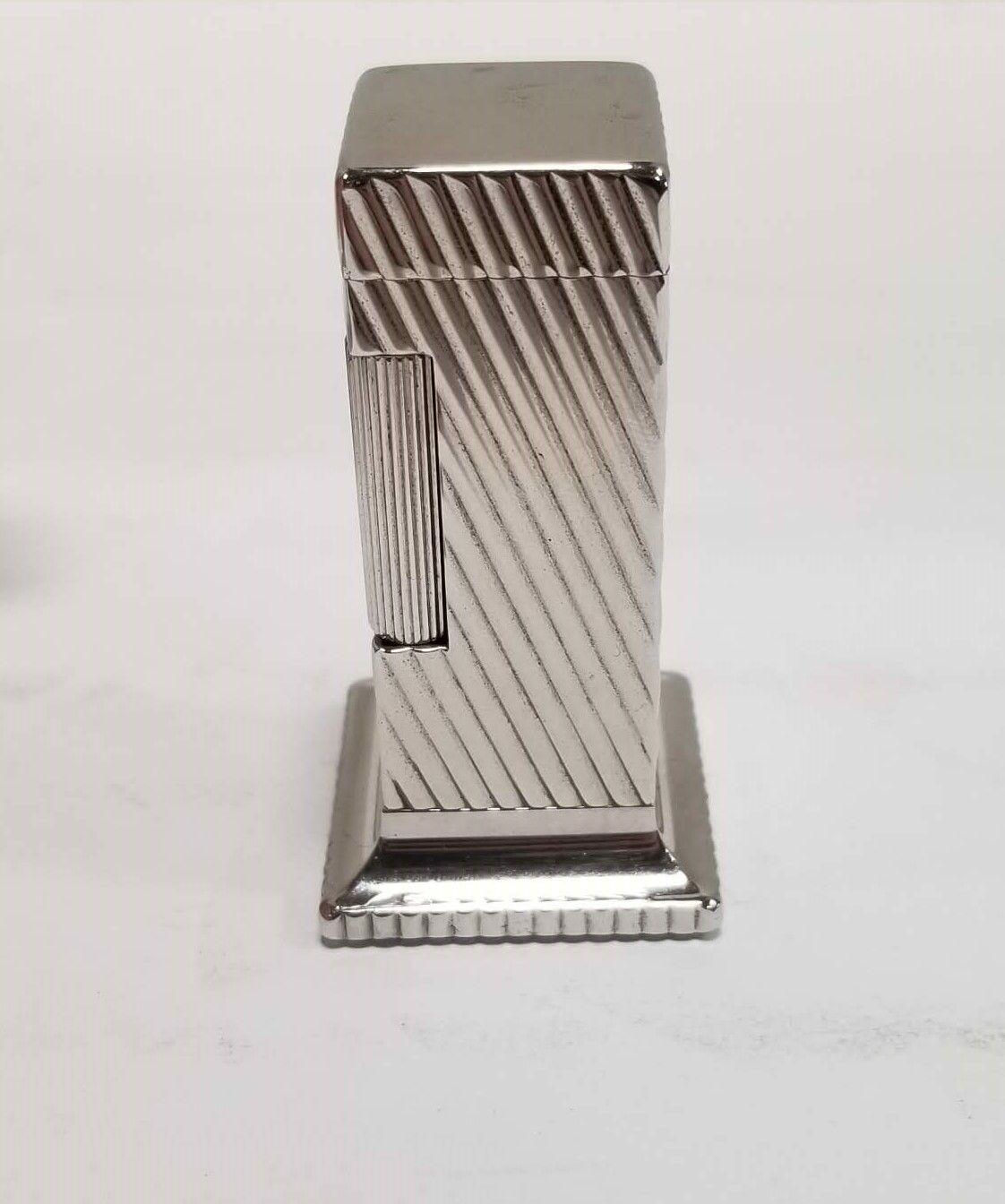 Metal Mid Century Dunhill Rollalite Table Lighter, 1949