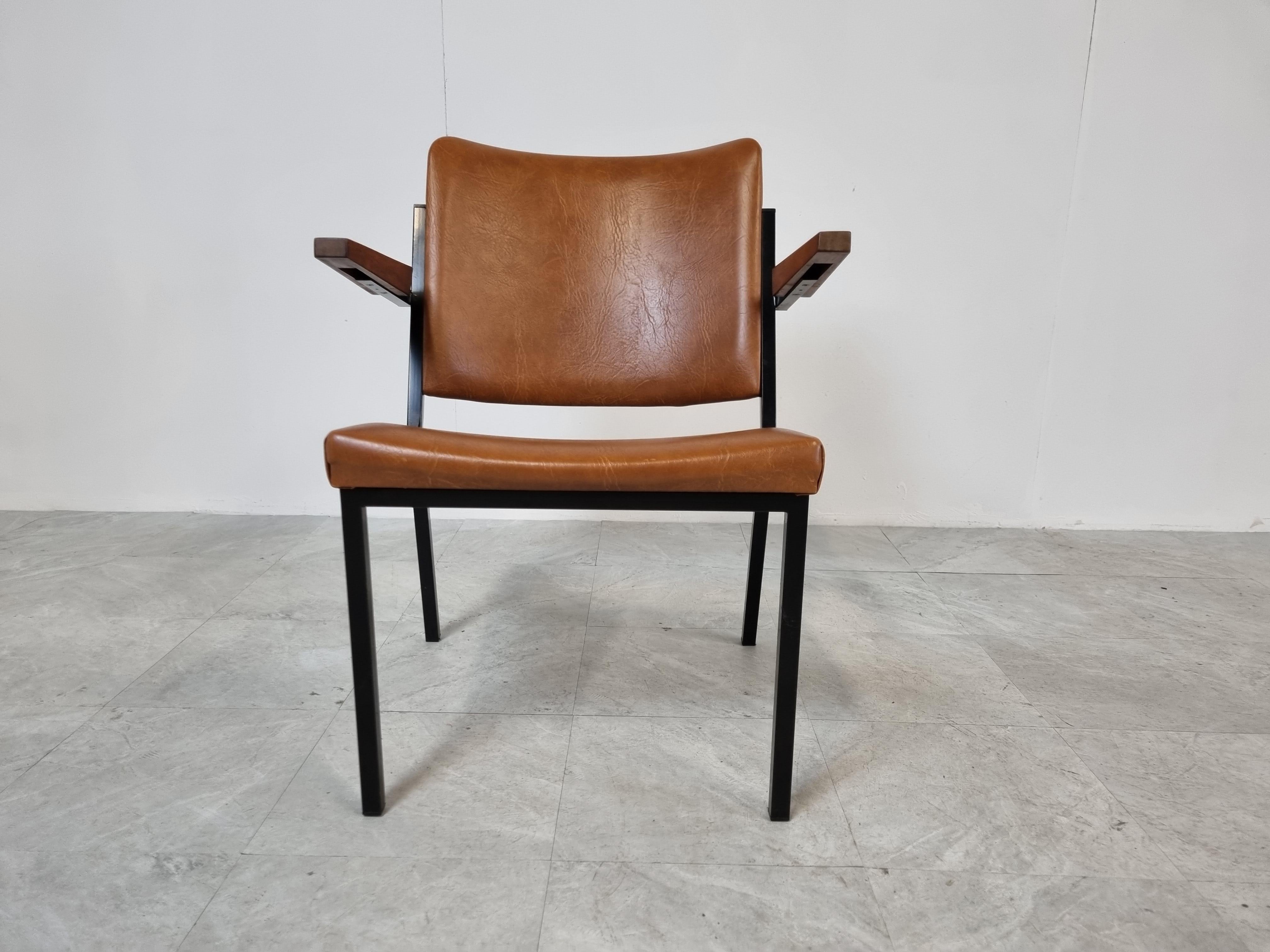 Mid Century Dutch Armchair, 1960s In Good Condition In HEVERLEE, BE