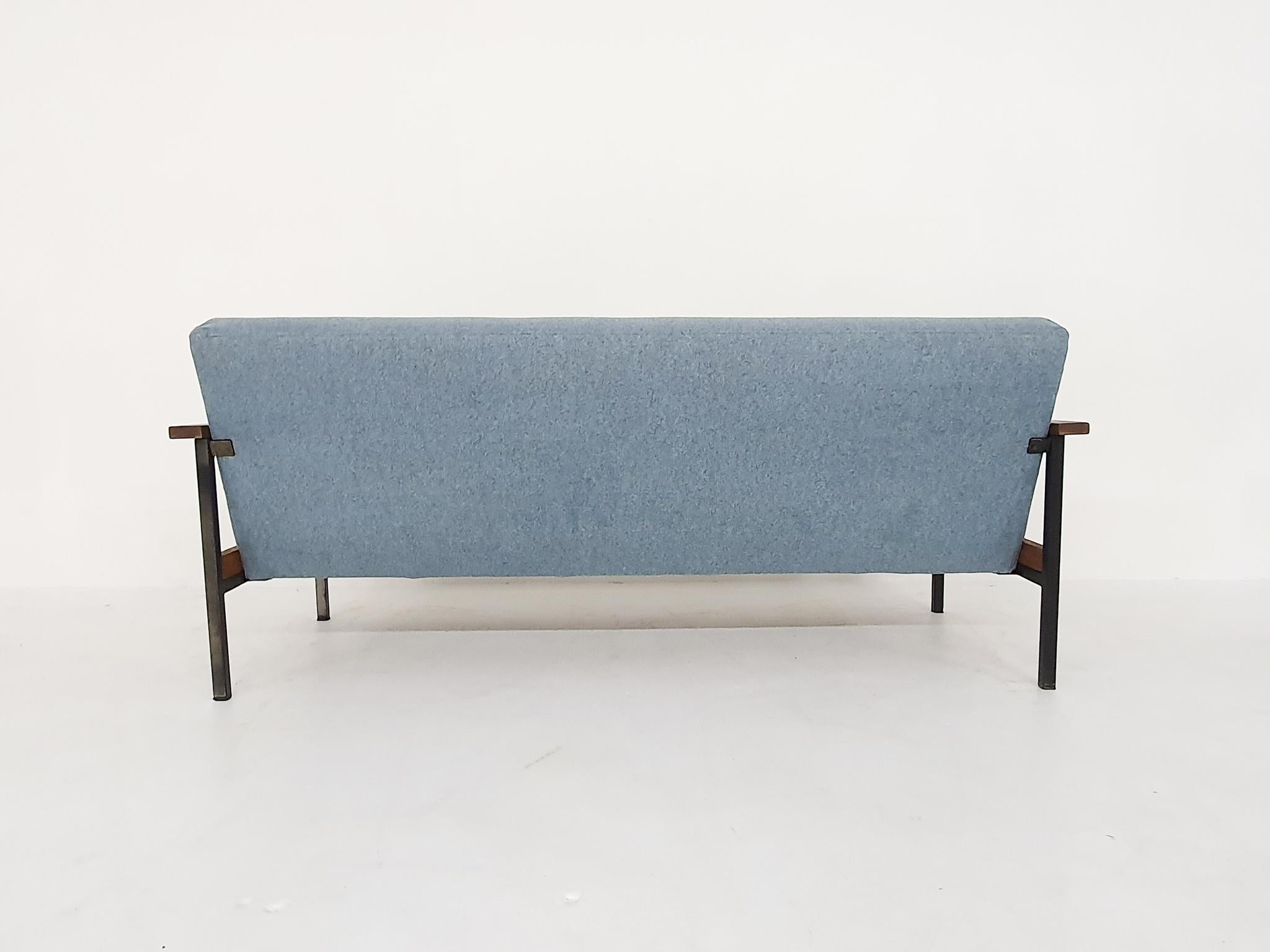 Mid-Century Dutch Design Minimalistic Sofa, 1960s In Good Condition In Amsterdam, NL