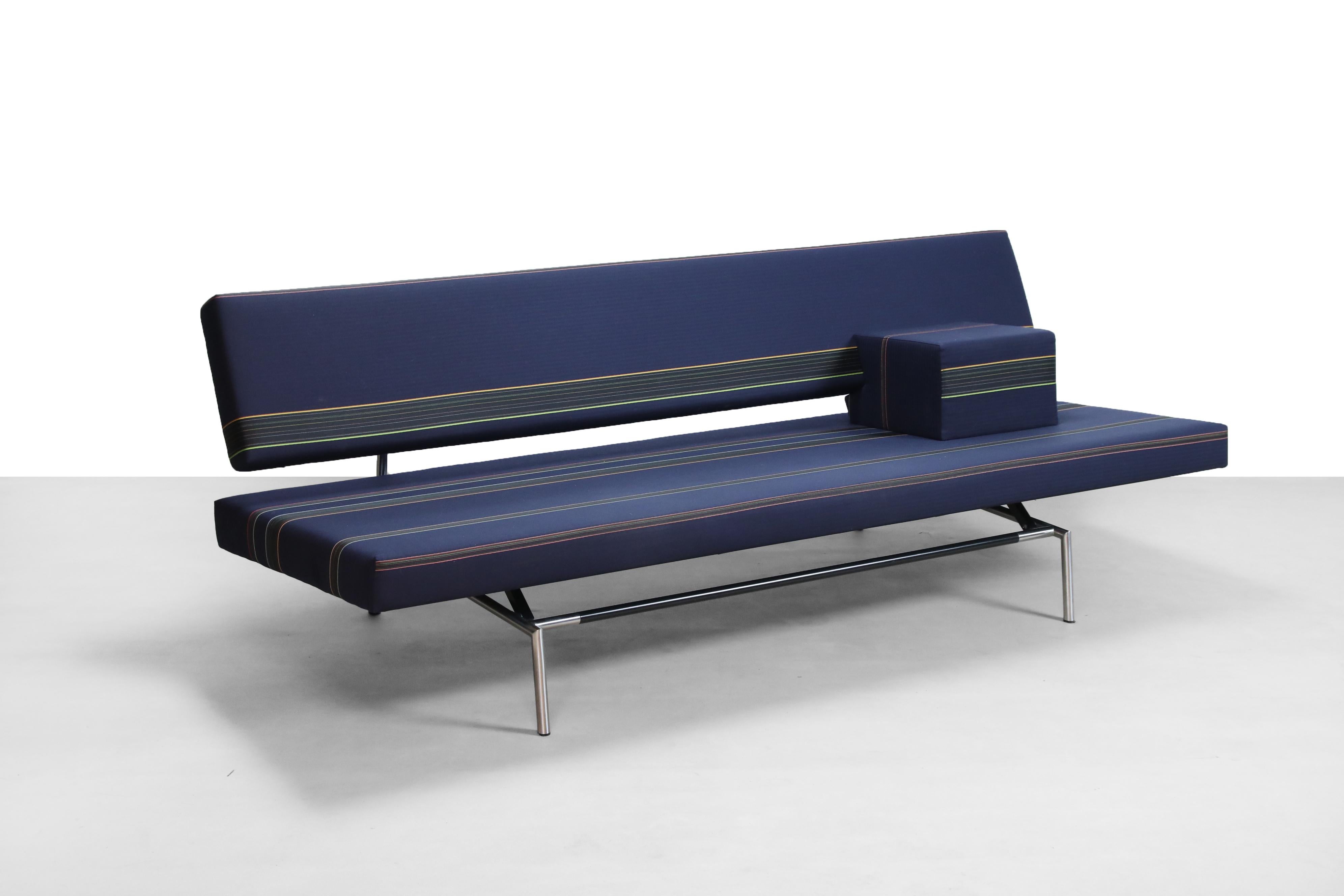 This Dutch design icon was designed by Martin Visser for Spectrum, The Netherlands. 
This sofa, called model BR02, is beautiful in its simplicity. Simple design yet super comfortable. Upholstered in a special designer fabric by Maharam for Kvadrat,
