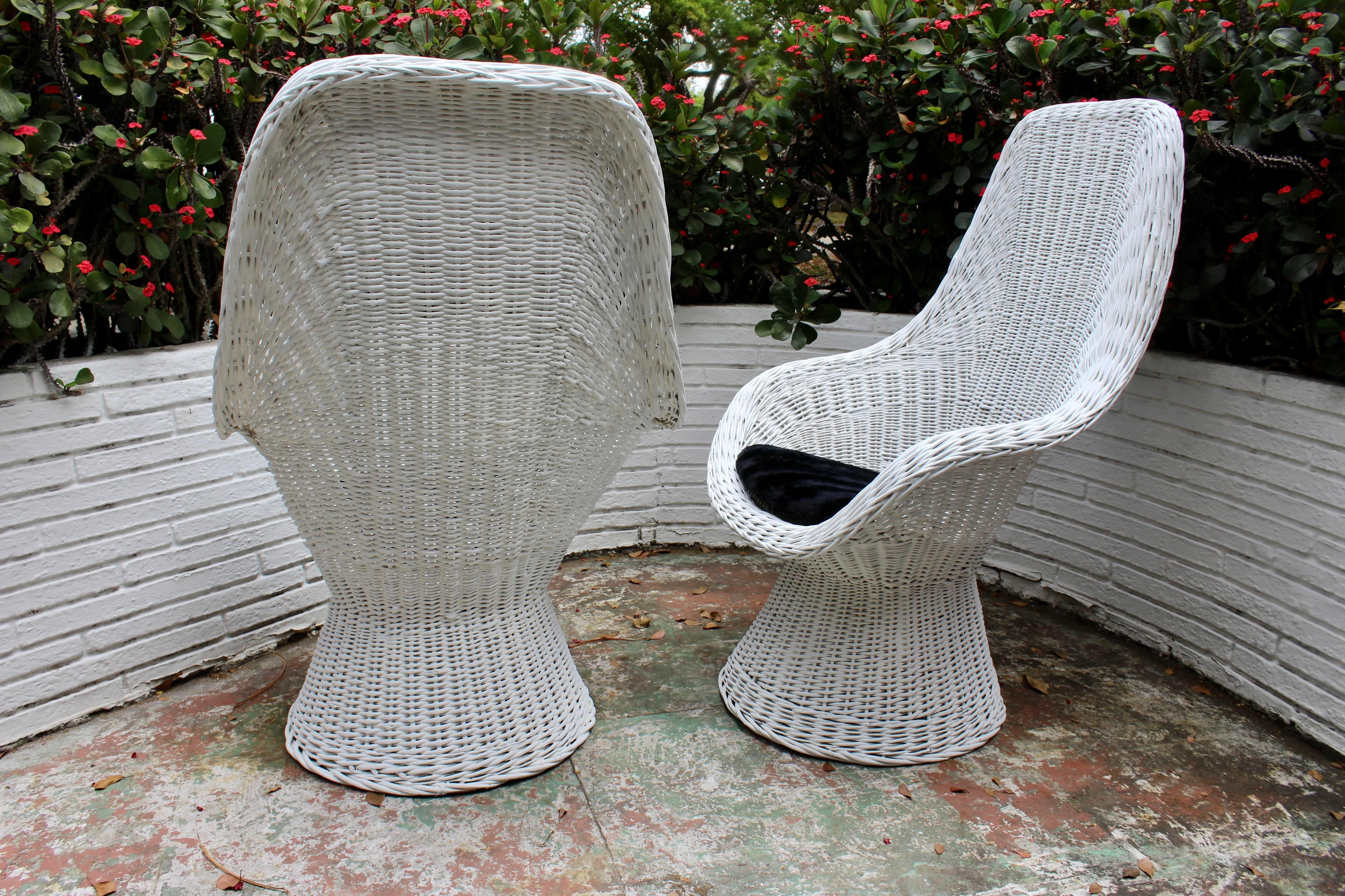 20th Century Mid-Century Dutch Design White Rattan Pair of High Back Lounge Chairs, 1960s