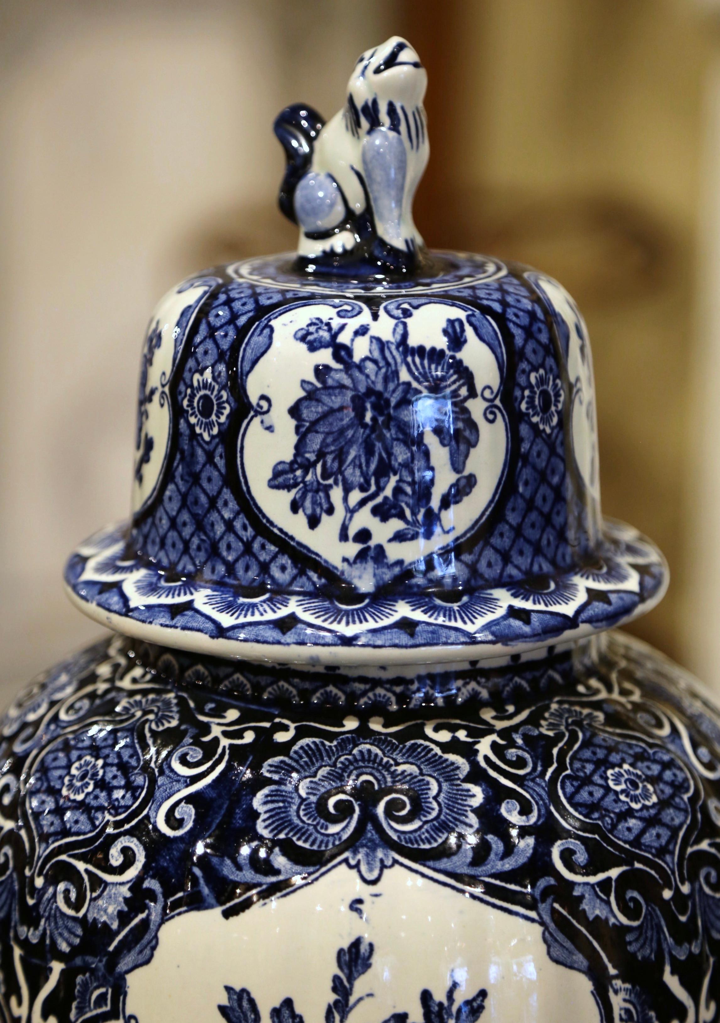 Mid-Century Dutch Faience Blue and White Painted Delft Ginger Jar with Lid In Excellent Condition In Dallas, TX