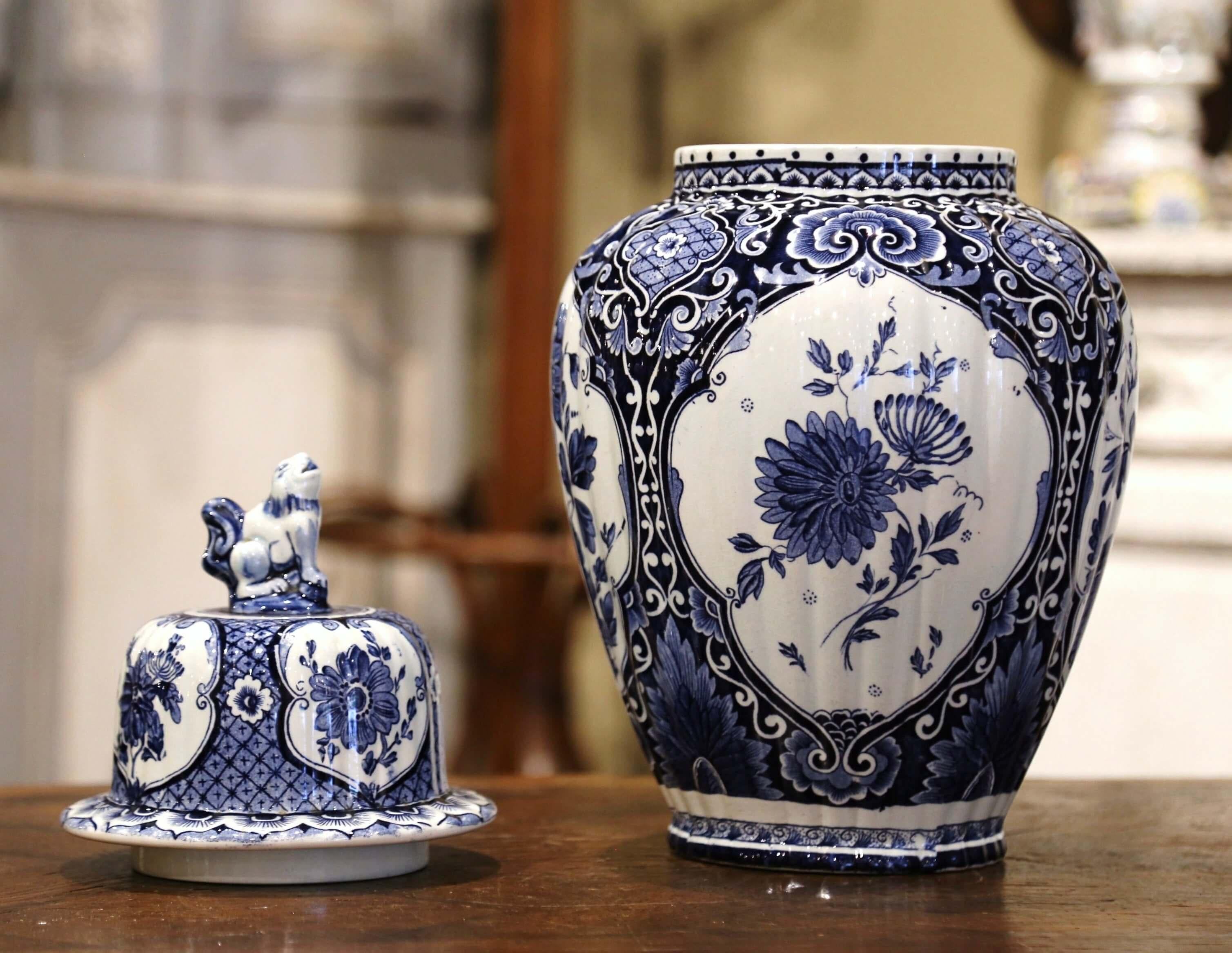 Niederländisches, blau-weiß bemaltes Delfter Ingwerglas mit Deckel aus Fayence aus der Mitte des Jahrhunderts (Keramik) im Angebot