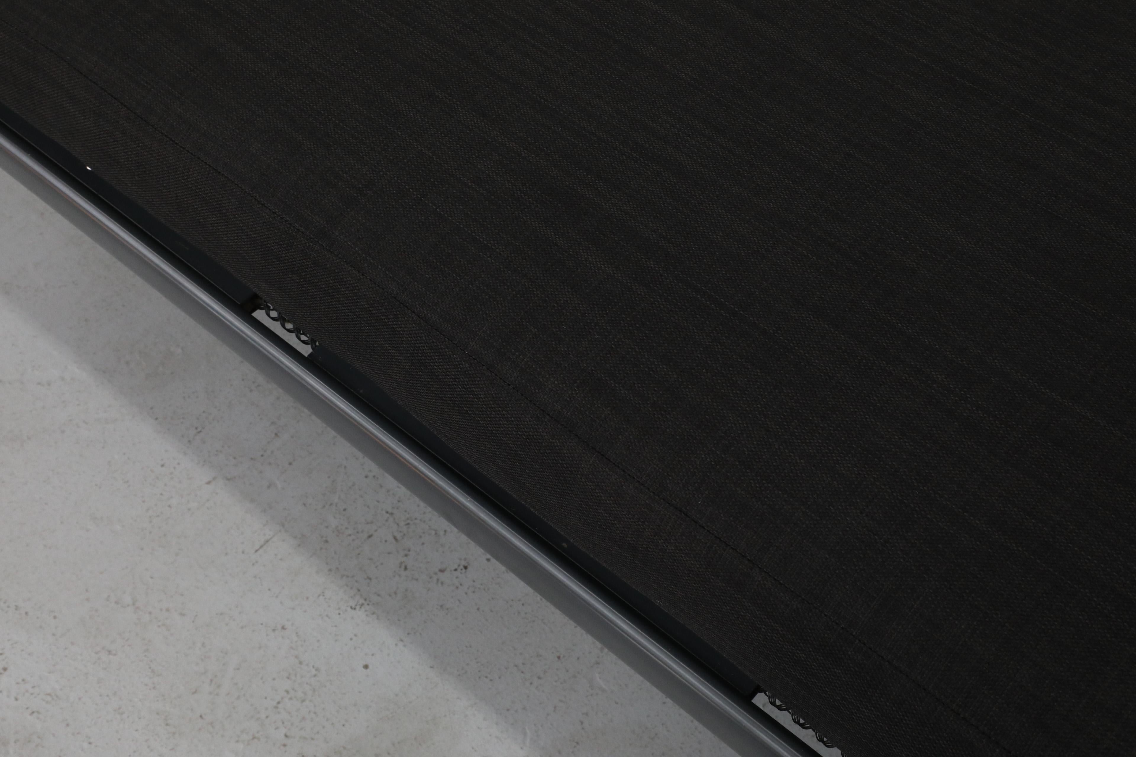 Lit de jour hollandais en teck du milieu du siècle inspiré de Friso Kramer avec matelas noir en vente 6