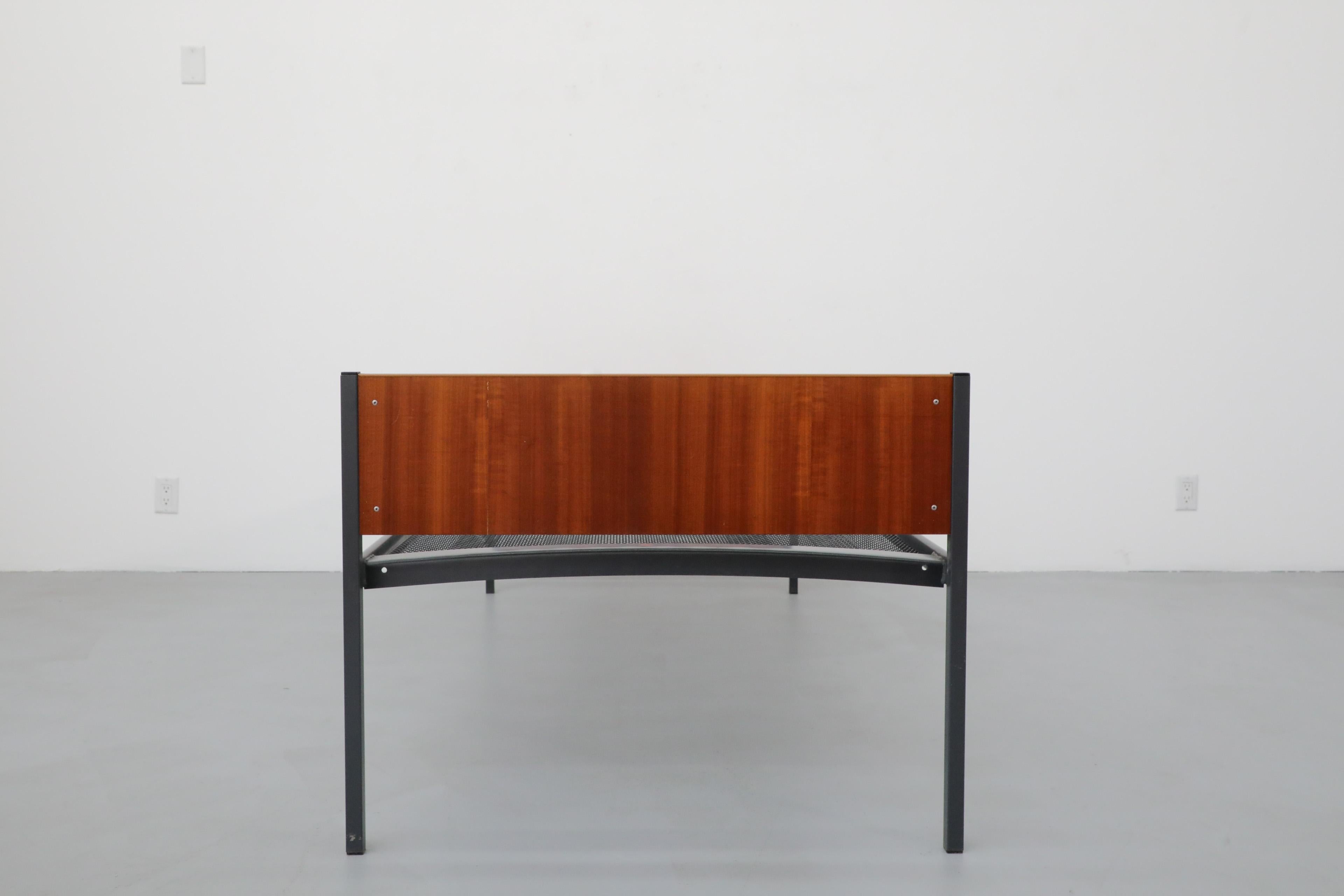 Mid-Century Friso Kramer Inspired Dutch Teak Daybed with New Grey Mattress For Sale 5