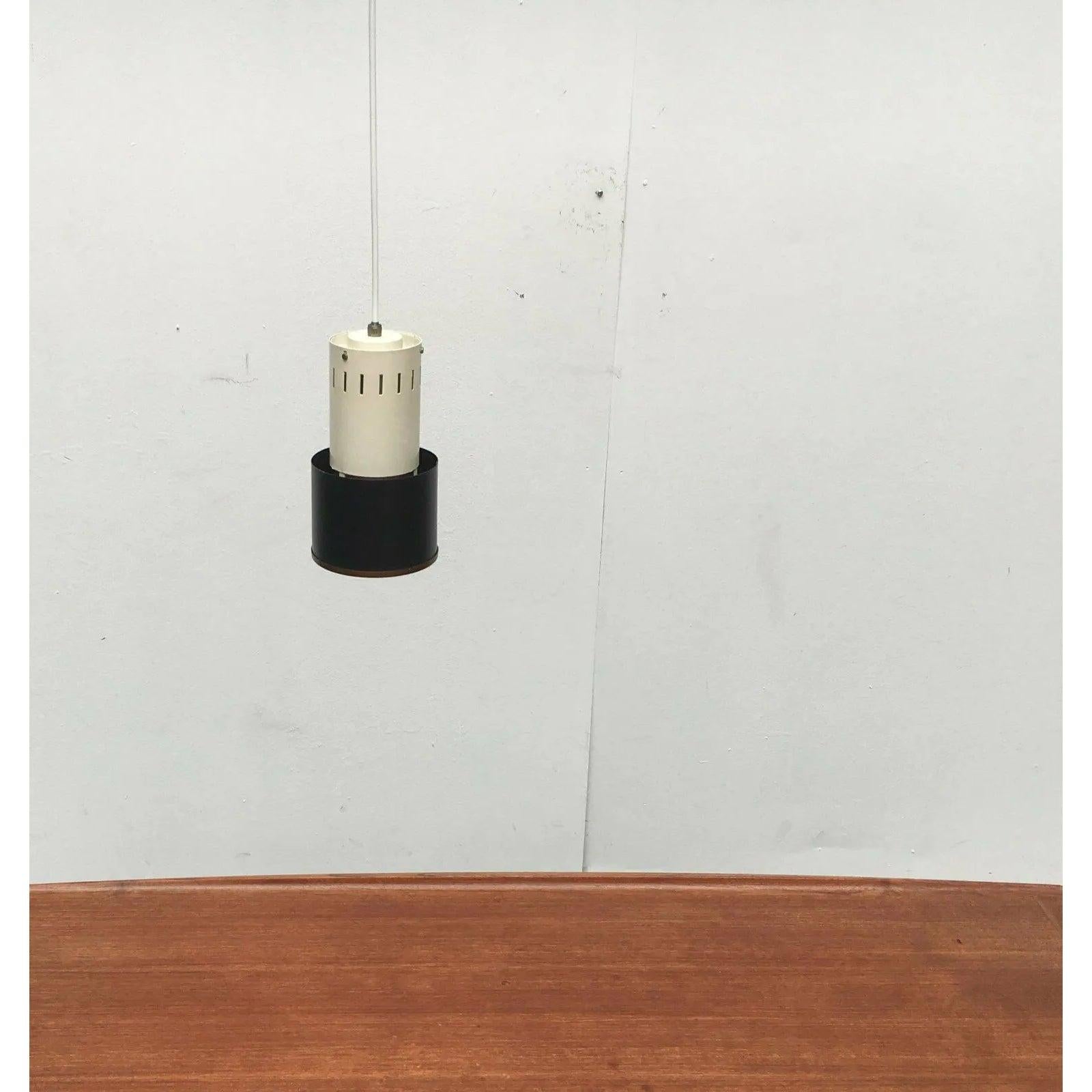 Olandese Lampada a sospensione minimalista olandese di metà secolo attribuita a Louis Kalff, anni '50 in vendita