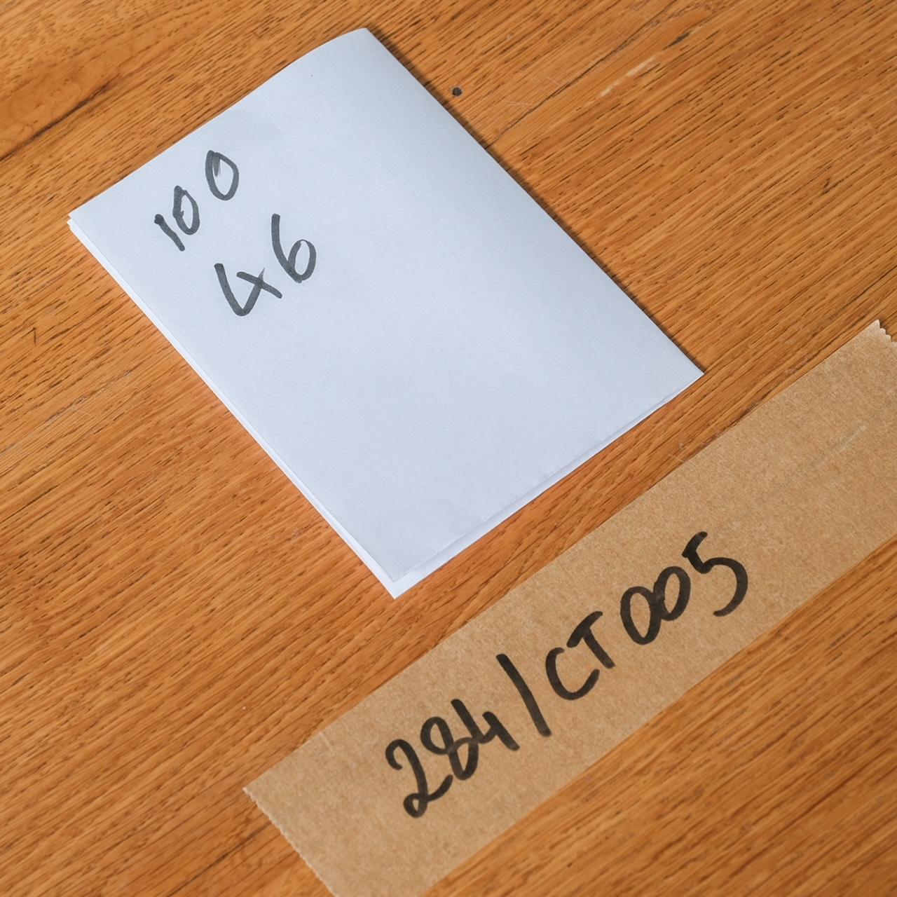 Fin du 20e siècle Table basse en chêne hollandais du milieu du siècle en vente
