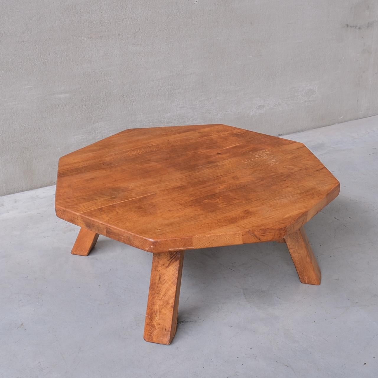 Midcentury Dutch Octangonal Brutalist Oak Coffee Table In Good Condition For Sale In London, GB