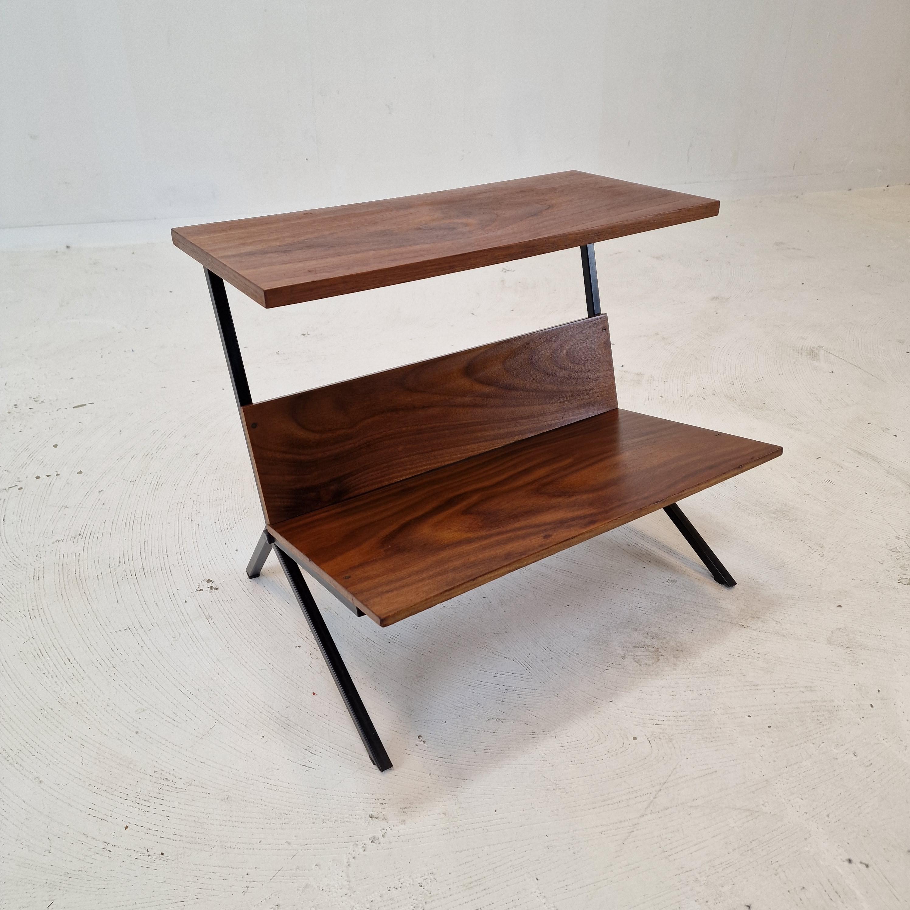 Midcentury Dutch Side Table or Magazine Rack, 1960s In Good Condition For Sale In Oud Beijerland, NL