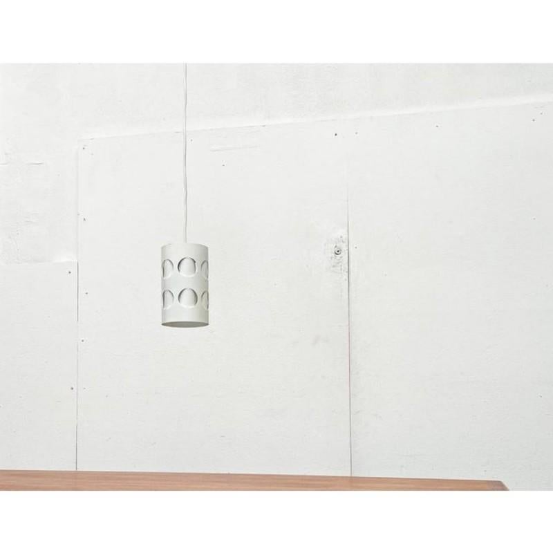 20ième siècle Lampe suspendue perforée du milieu du siècle de NO AGE Space par RAAK, années 1960 en vente