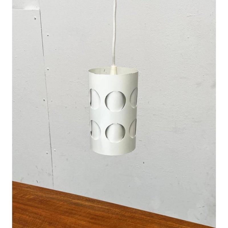Lampe suspendue perforée du milieu du siècle de NO AGE Space par RAAK, années 1960 en vente 1