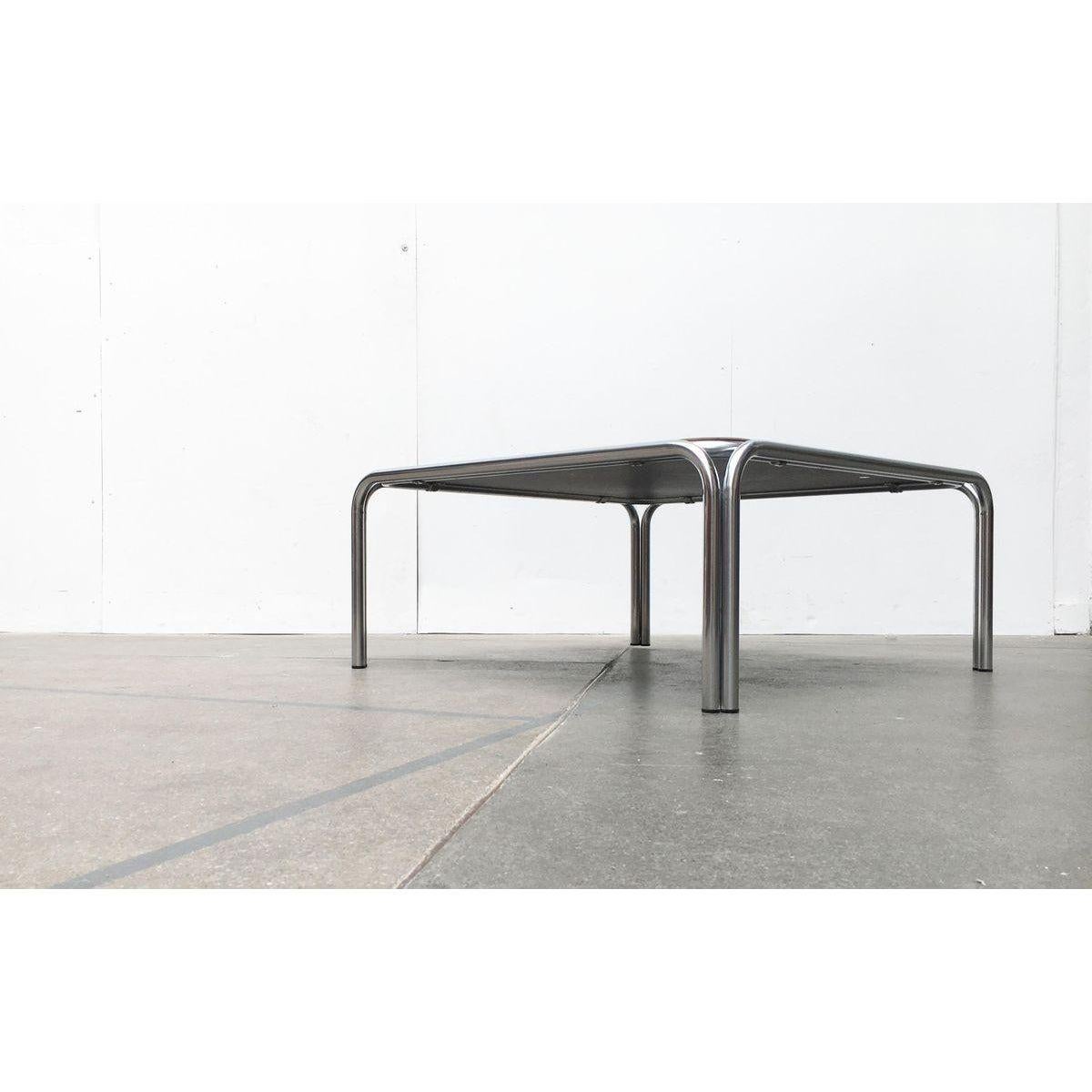 Mesa de Centro TZ09 de la Era Espacial Holandesa de Mediados de Siglo por Claire Bataille, Años 70 siglo XX en venta