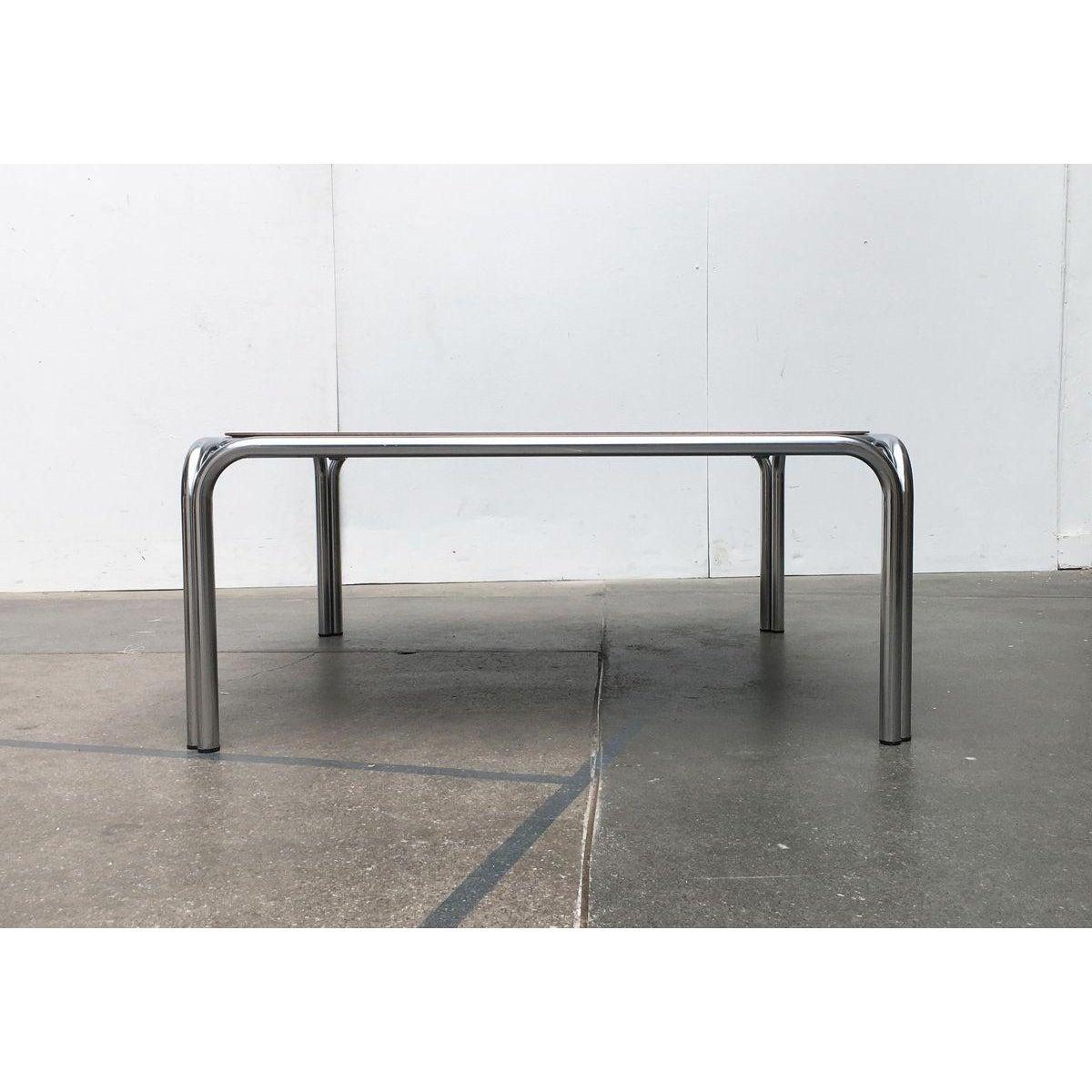 Mesa de Centro TZ09 de la Era Espacial Holandesa de Mediados de Siglo por Claire Bataille, Años 70 Metal en venta