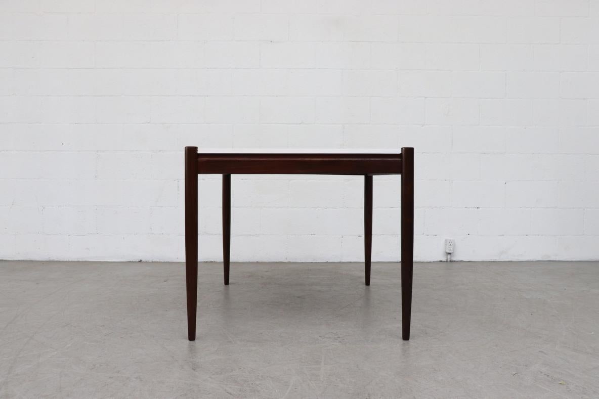 Mid-Century Modern Table de salle à manger hollandaise du milieu du siècle en wengé et formica blanc, Attr. Pastoe, 1960 en vente