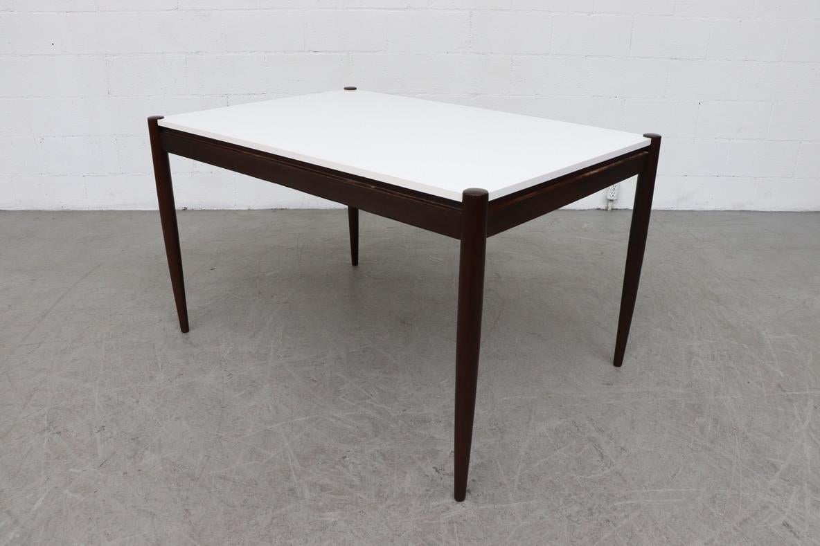 Néerlandais Table de salle à manger hollandaise du milieu du siècle en wengé et formica blanc, Attr. Pastoe, 1960 en vente