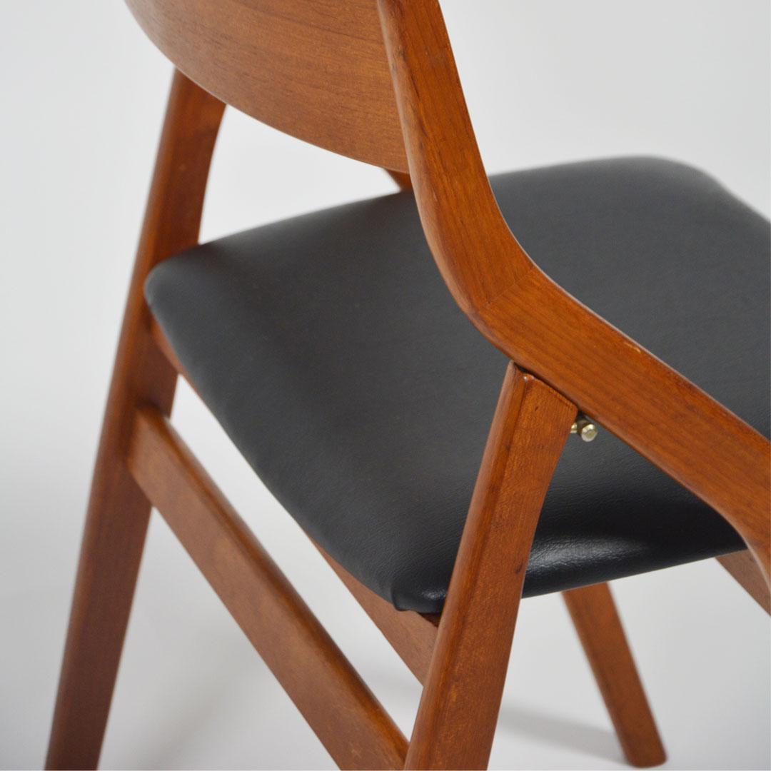 Mid-Century Modern Mid Century Dyrlund Folding Chair For Sale