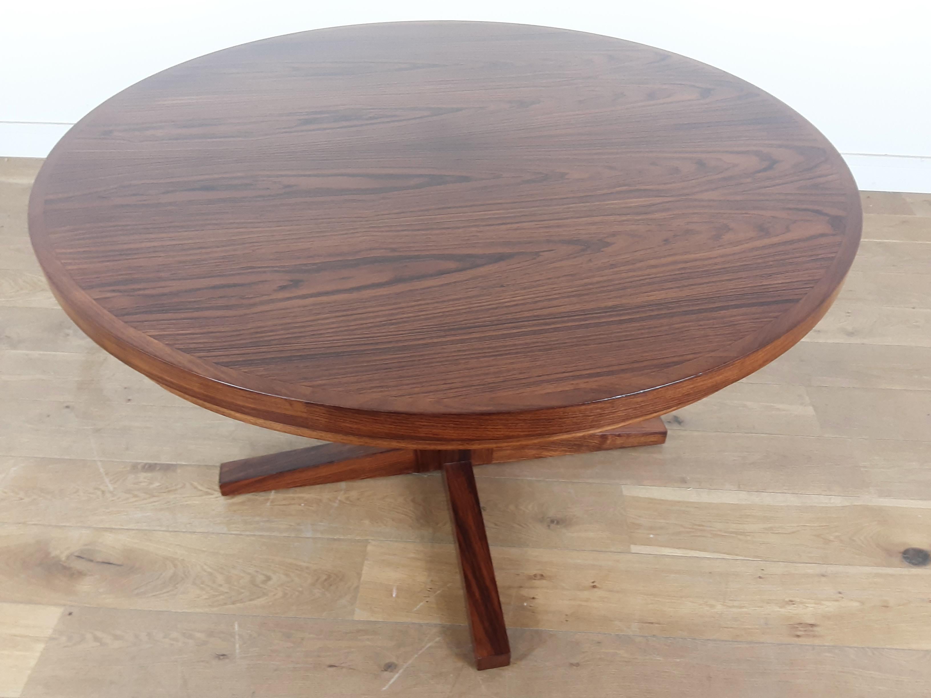 Midcentury Dyrlund Rosewood Lotus Flip Flap Extendable Dining Table For Sale 4