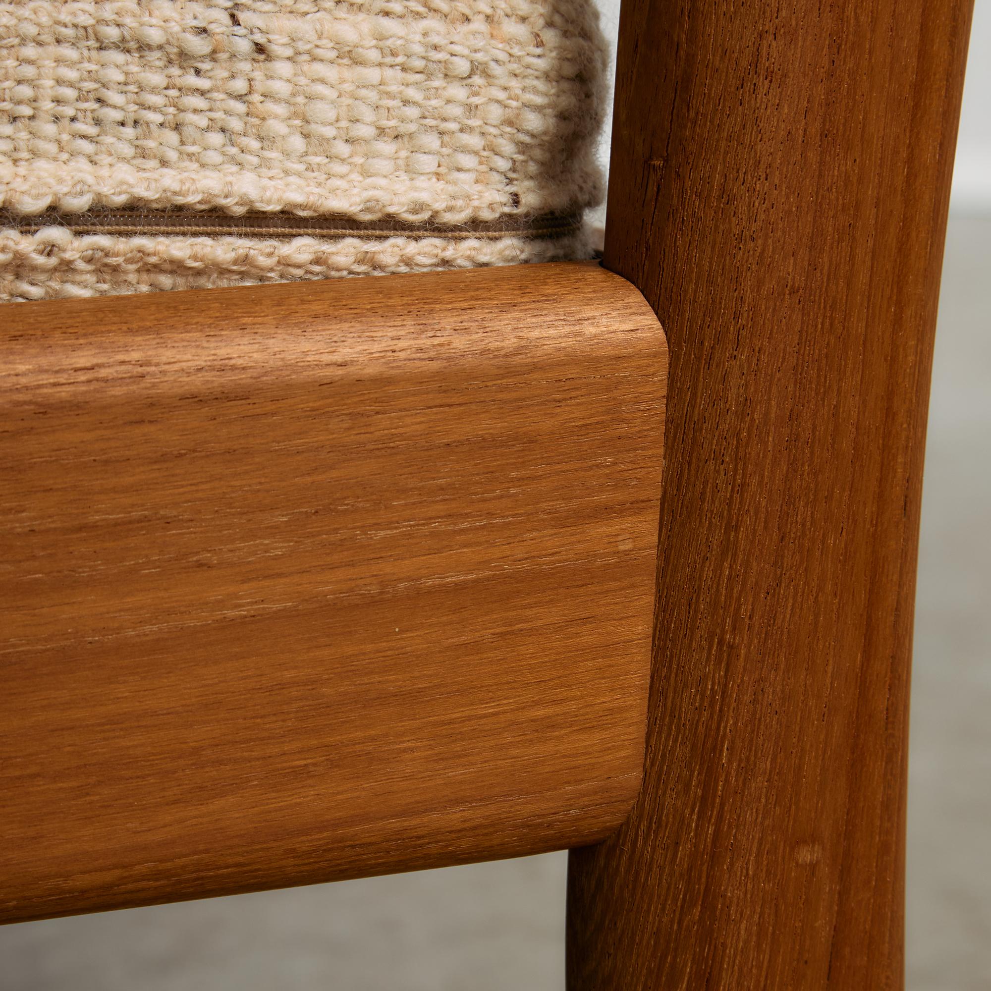 Mid-Century Dyrlund Solid Teak Three-Seater with Removable Cushions, 1959 For Sale 8