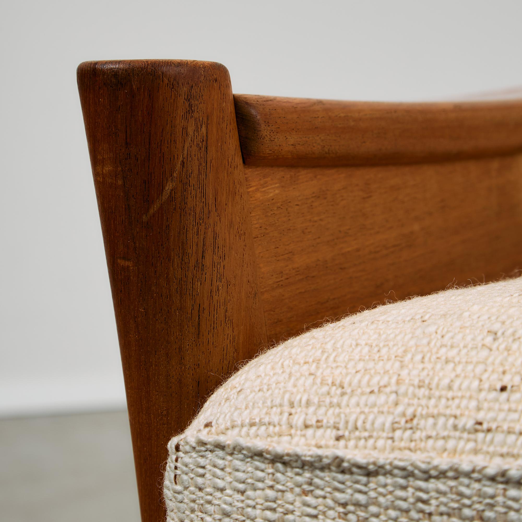 Mid-Century Dyrlund Solid Teak Three-Seater with Removable Cushions, 1959 For Sale 12