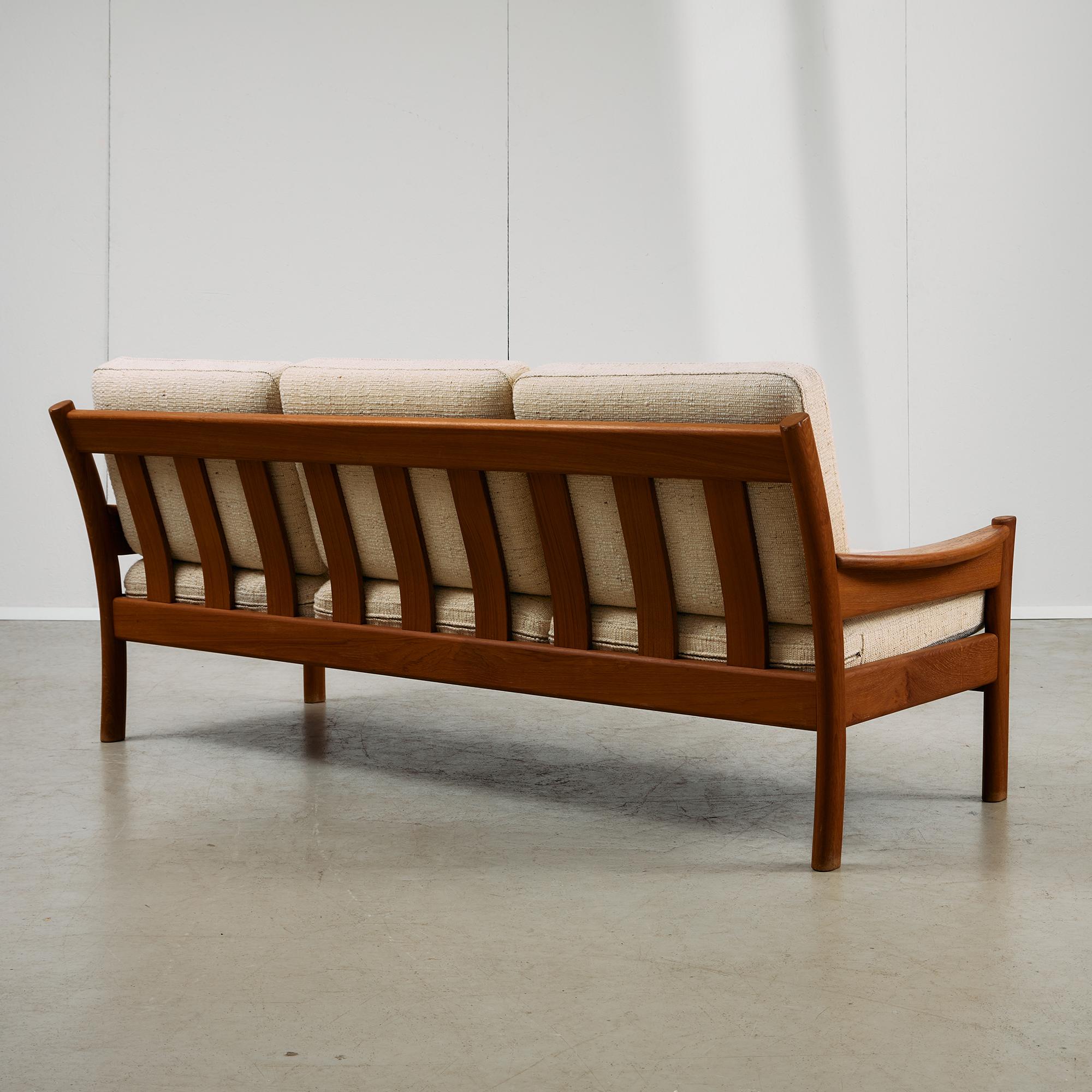 Danish Mid-Century Dyrlund Solid Teak Three-Seater with Removable Cushions, 1959 For Sale