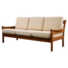 Dyrlund Dreisitzer aus massivem Teakholz mit abnehmbaren Kissen, 1959, Mitte des Jahrhunderts