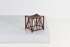 Sgabello Liberty in legno di metà secolo E. Basile per Ducrot Ottoman Italia anni '30