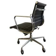 Mid-Century Eames Aluminium Group Management Chairs for Herman Miller