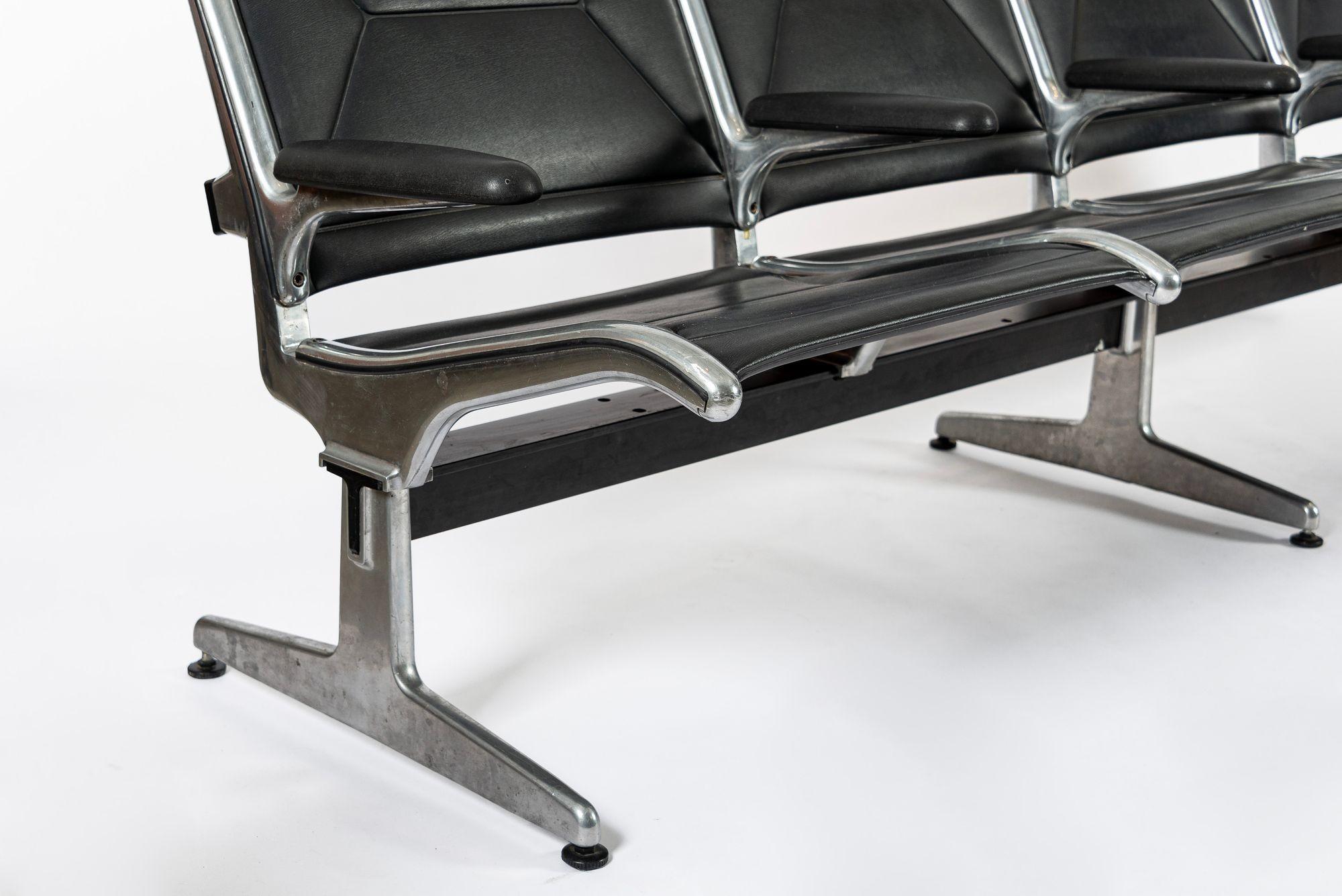 Americano Seduta in tandem nera di metà secolo Eames per Herman Miller anni '90 in vendita