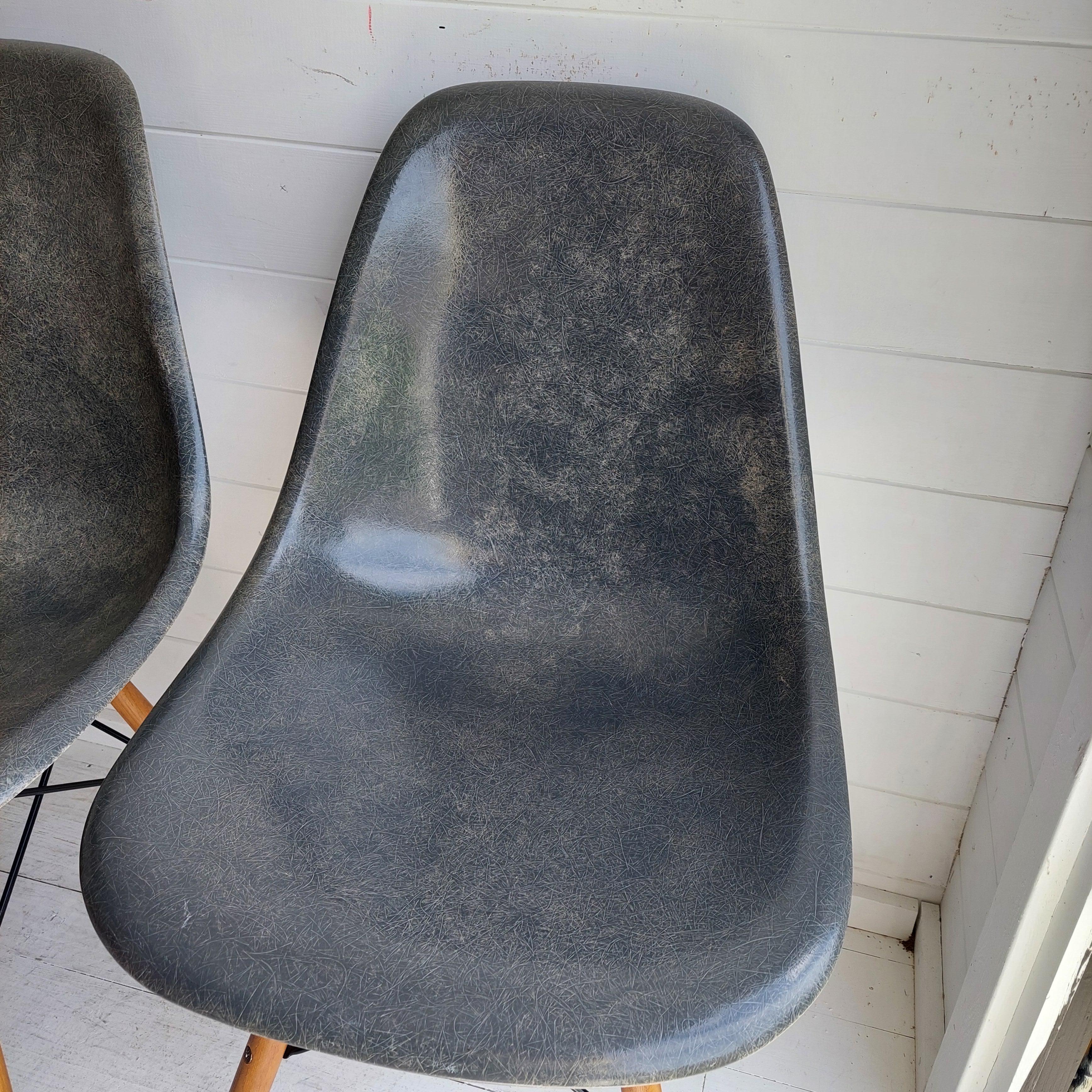 Mid Century Eames Herman Miller Dsw  Dining Chairs In Elephant Hide Grey, 1950s For Sale 3