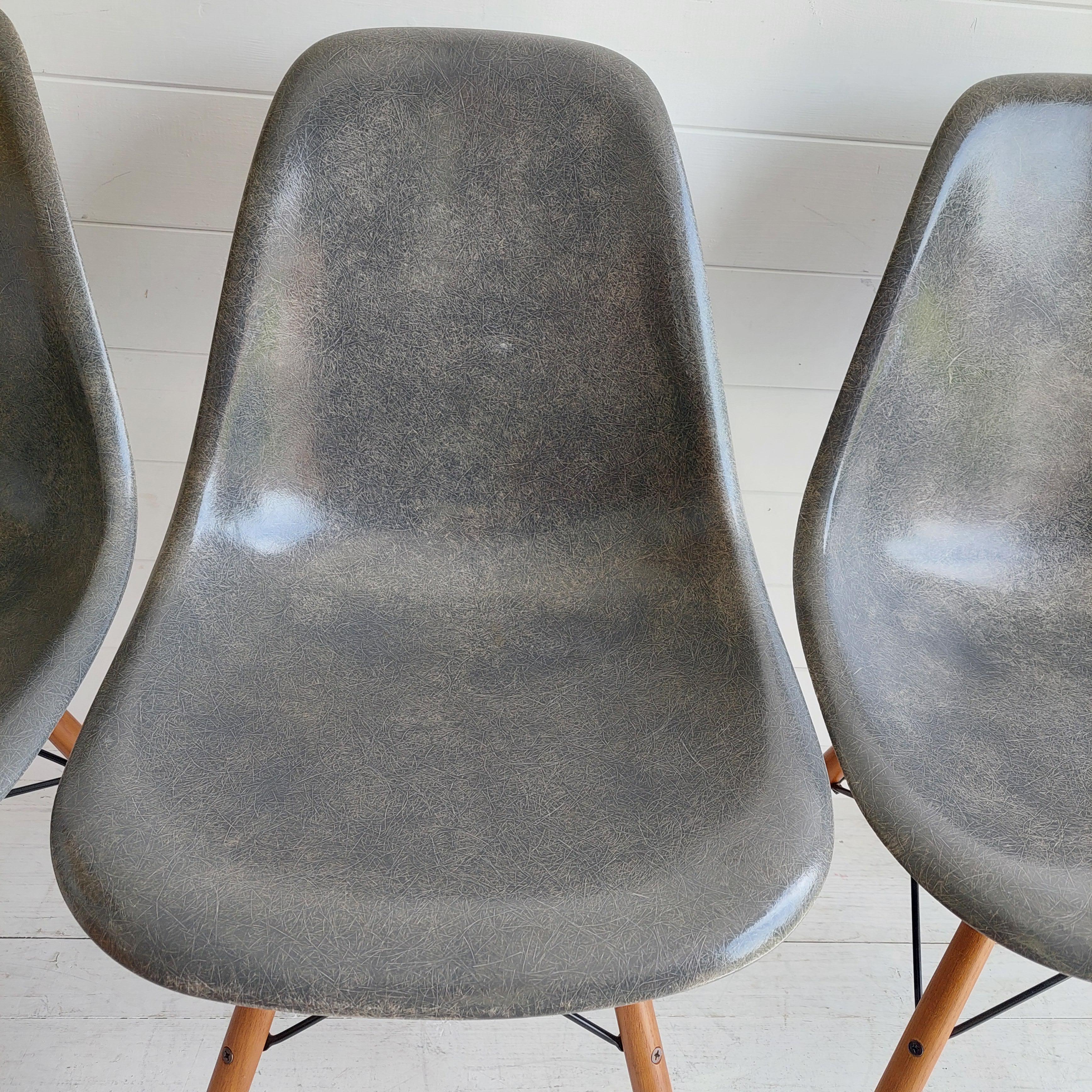 Mid Century Eames Herman Miller Dsw  Dining Chairs In Elephant Hide Grey, 1950s For Sale 5