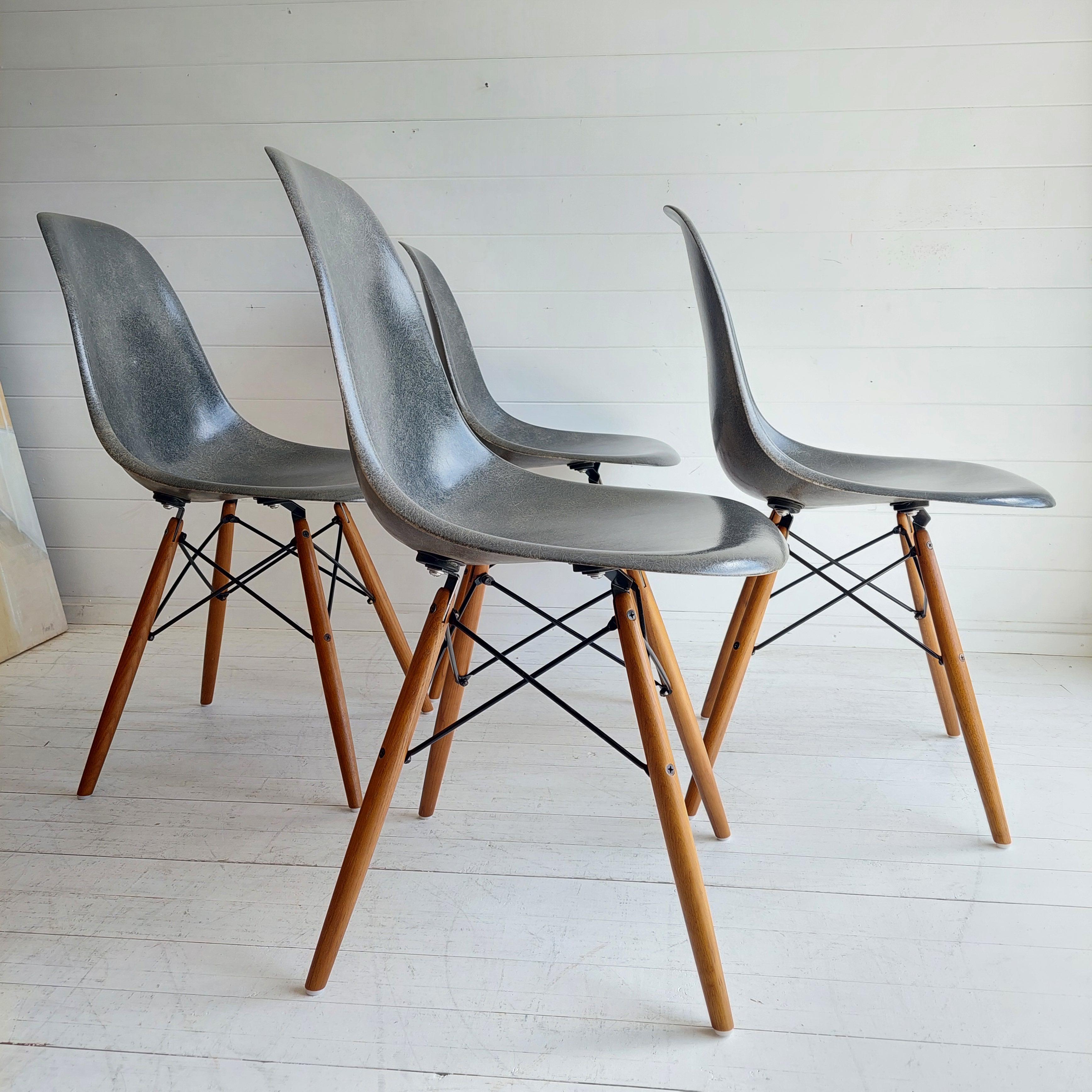 Mid Century Eames Herman Miller Dsw  Dining Chairs In Elephant Hide Grey, 1950s For Sale 1